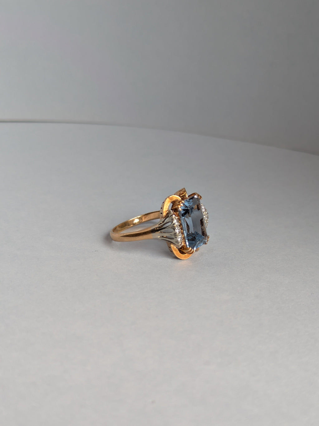 Mid-century Blue Spinel & Diamond Ring
