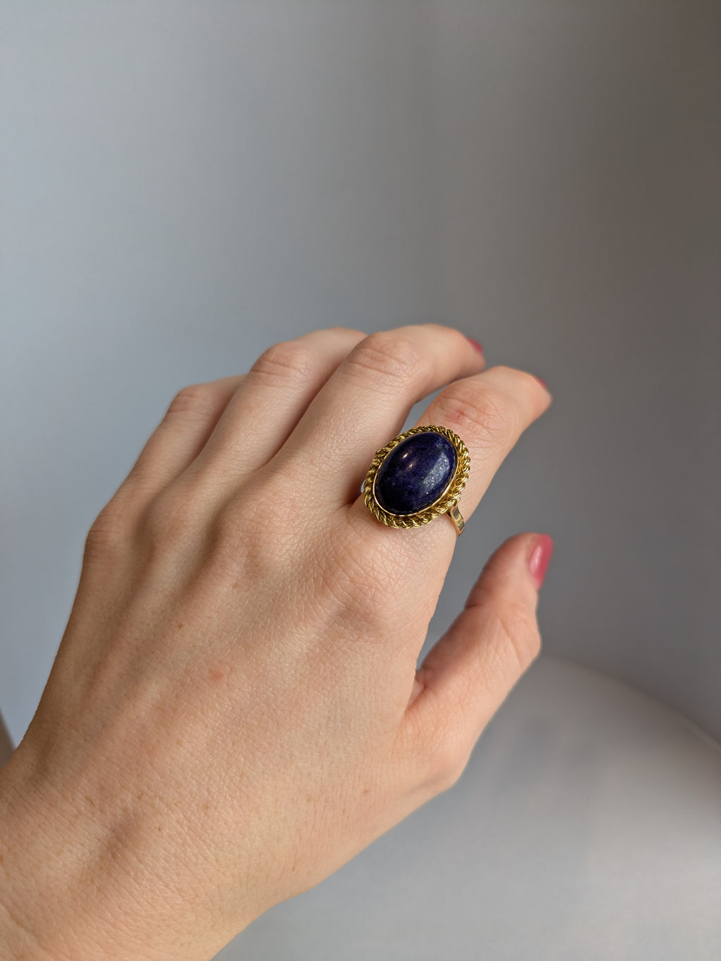 18ct Lapis Lazuli Cabochon Ring