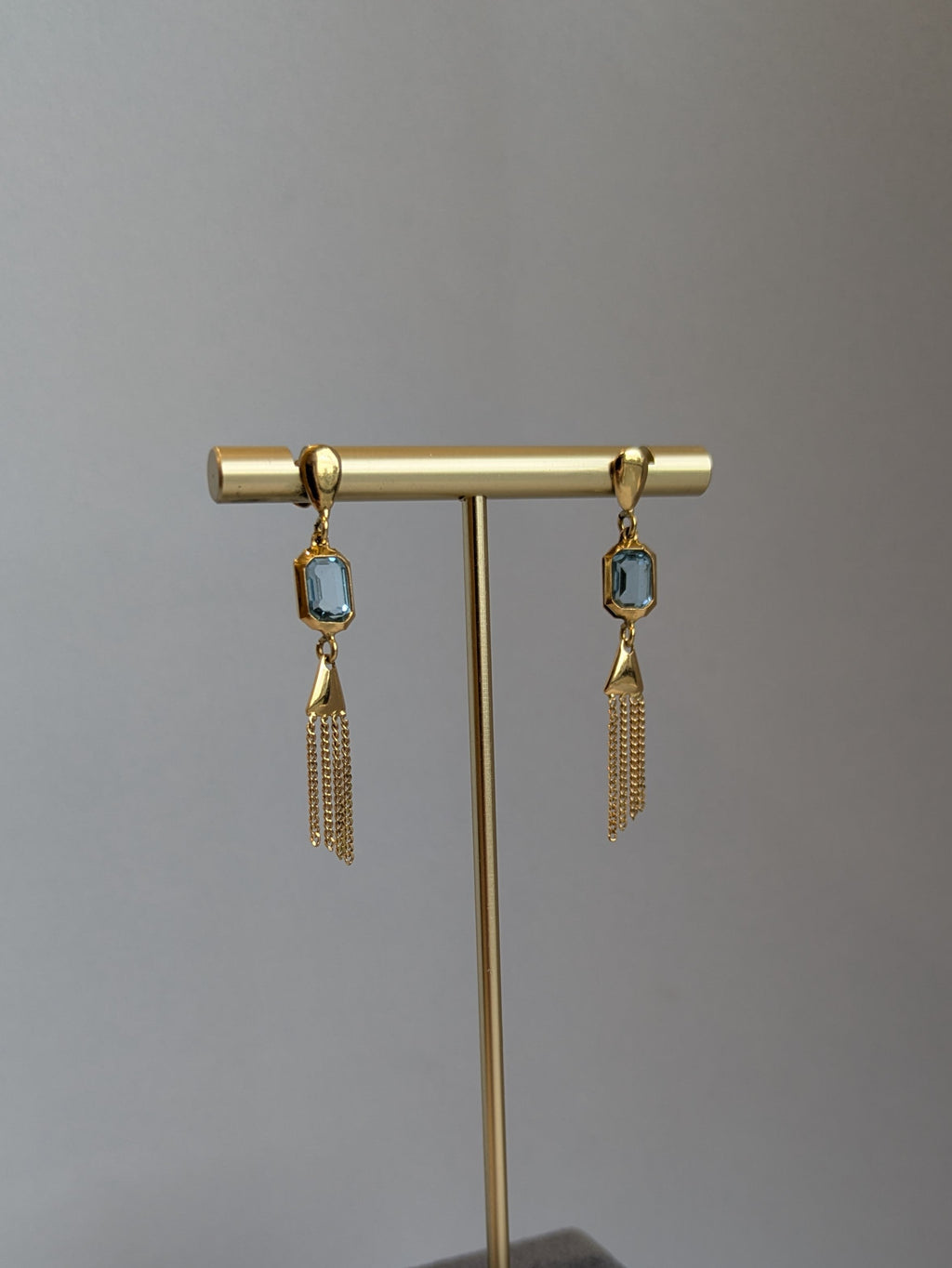 18ct Blue Topaz Tassel Earrings