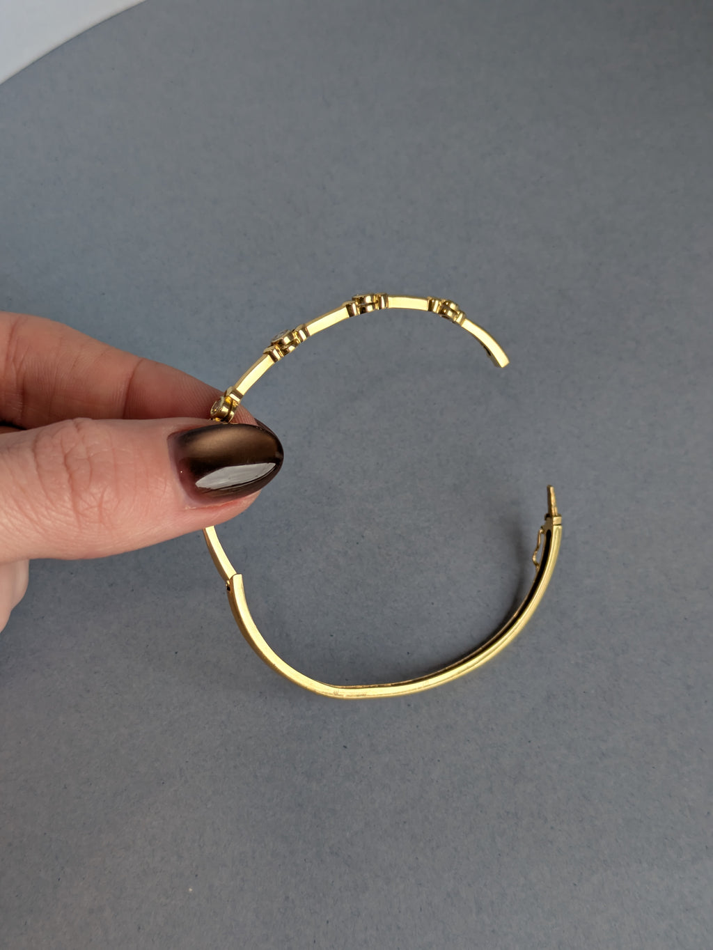 18ct Hinged Diamond Bangle