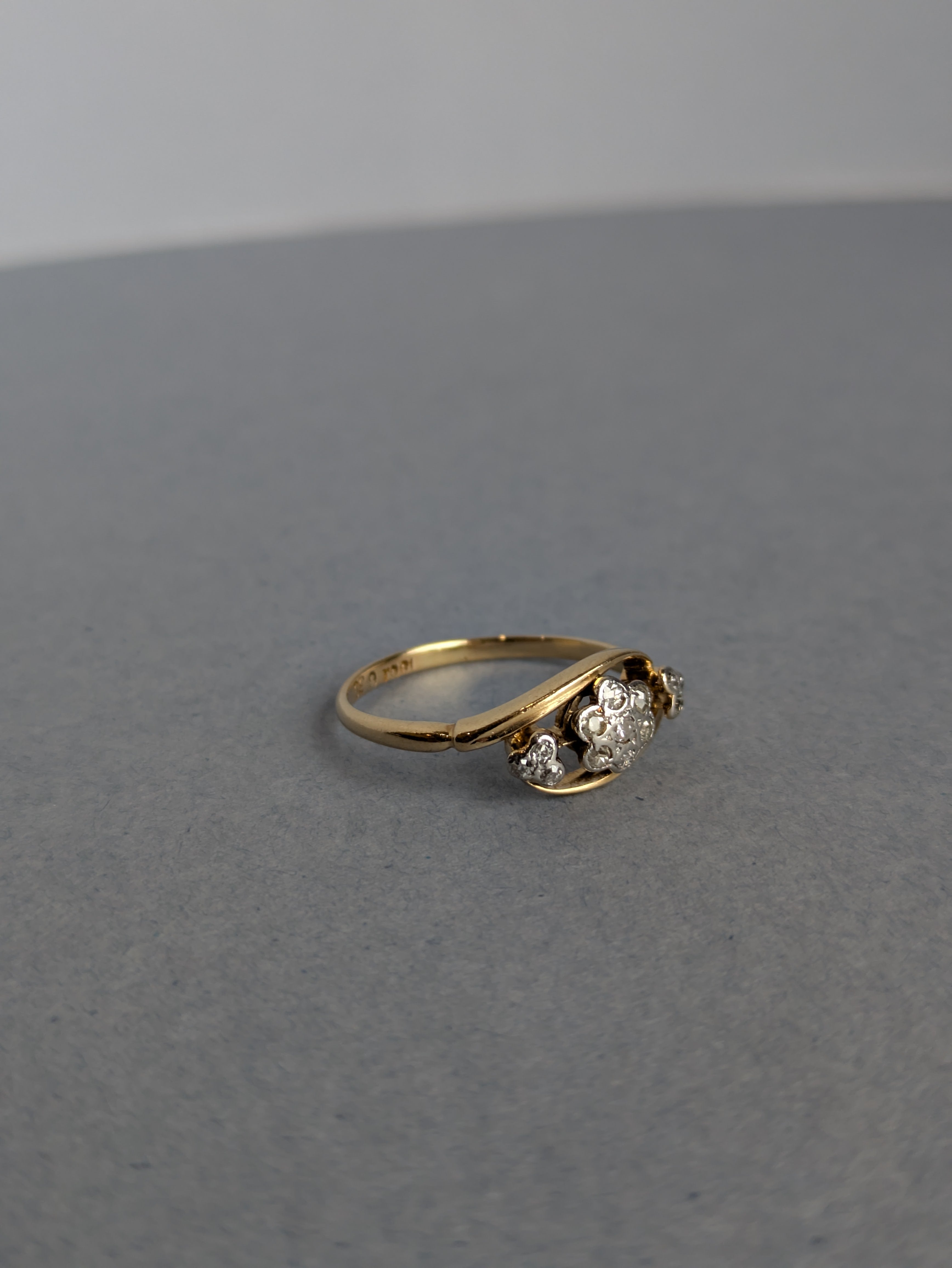 18ct Diamond Flower Ring