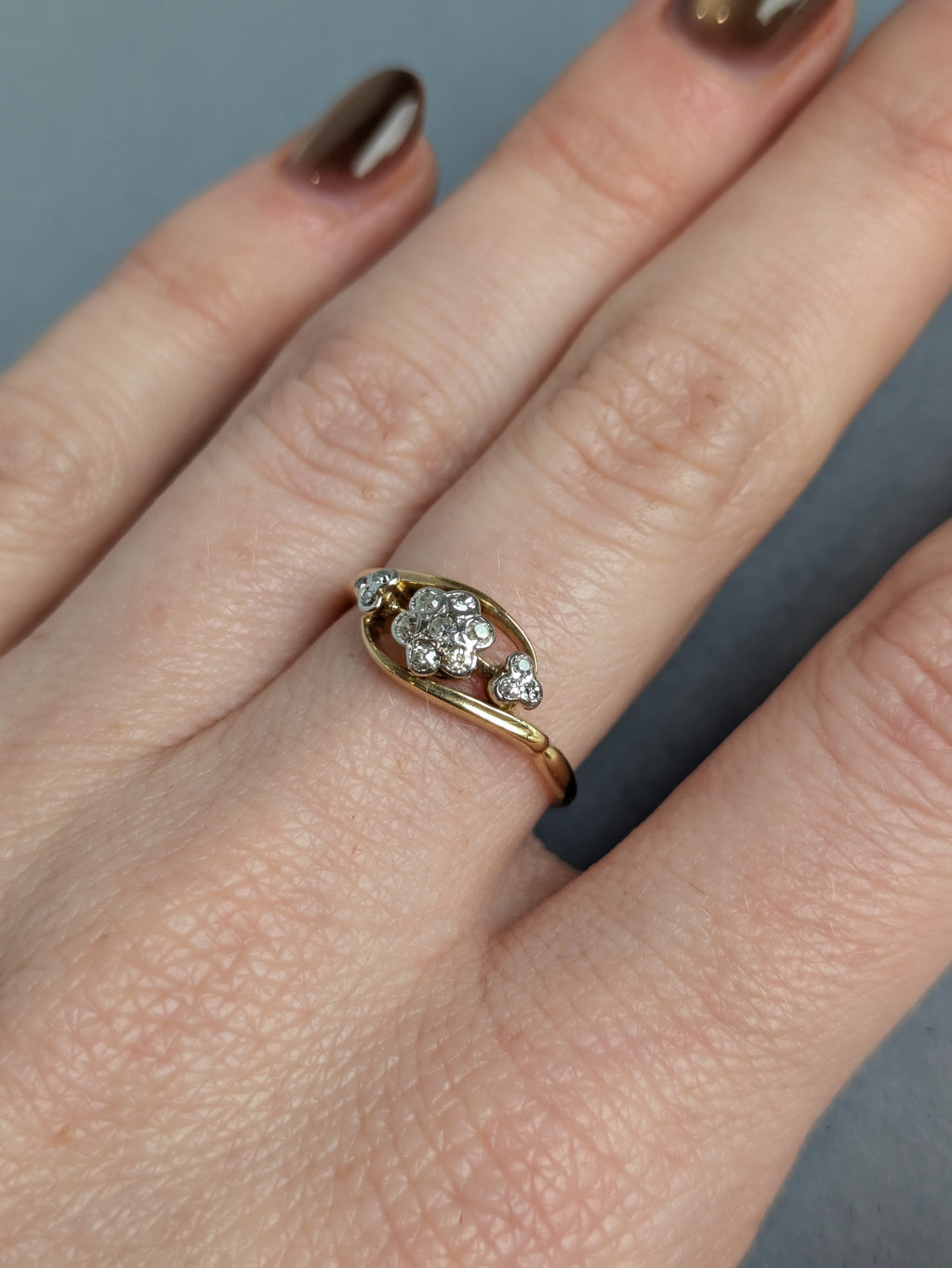 18ct Diamond Flower Ring