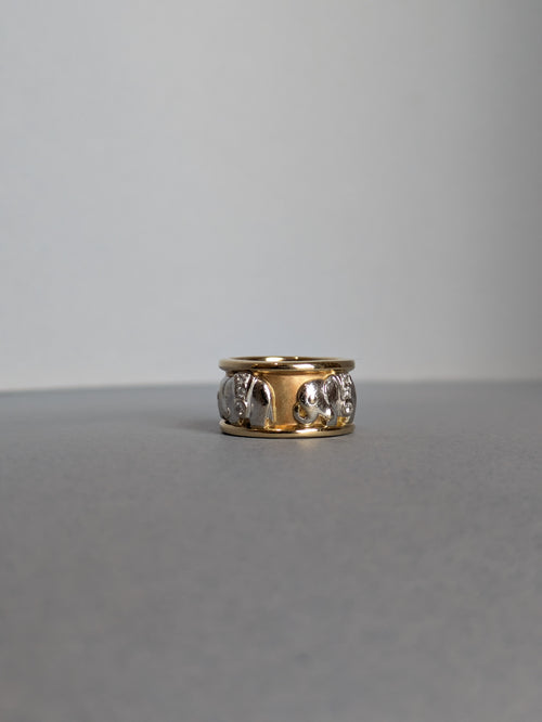 18ct Chunky Elephant Diamond Ring