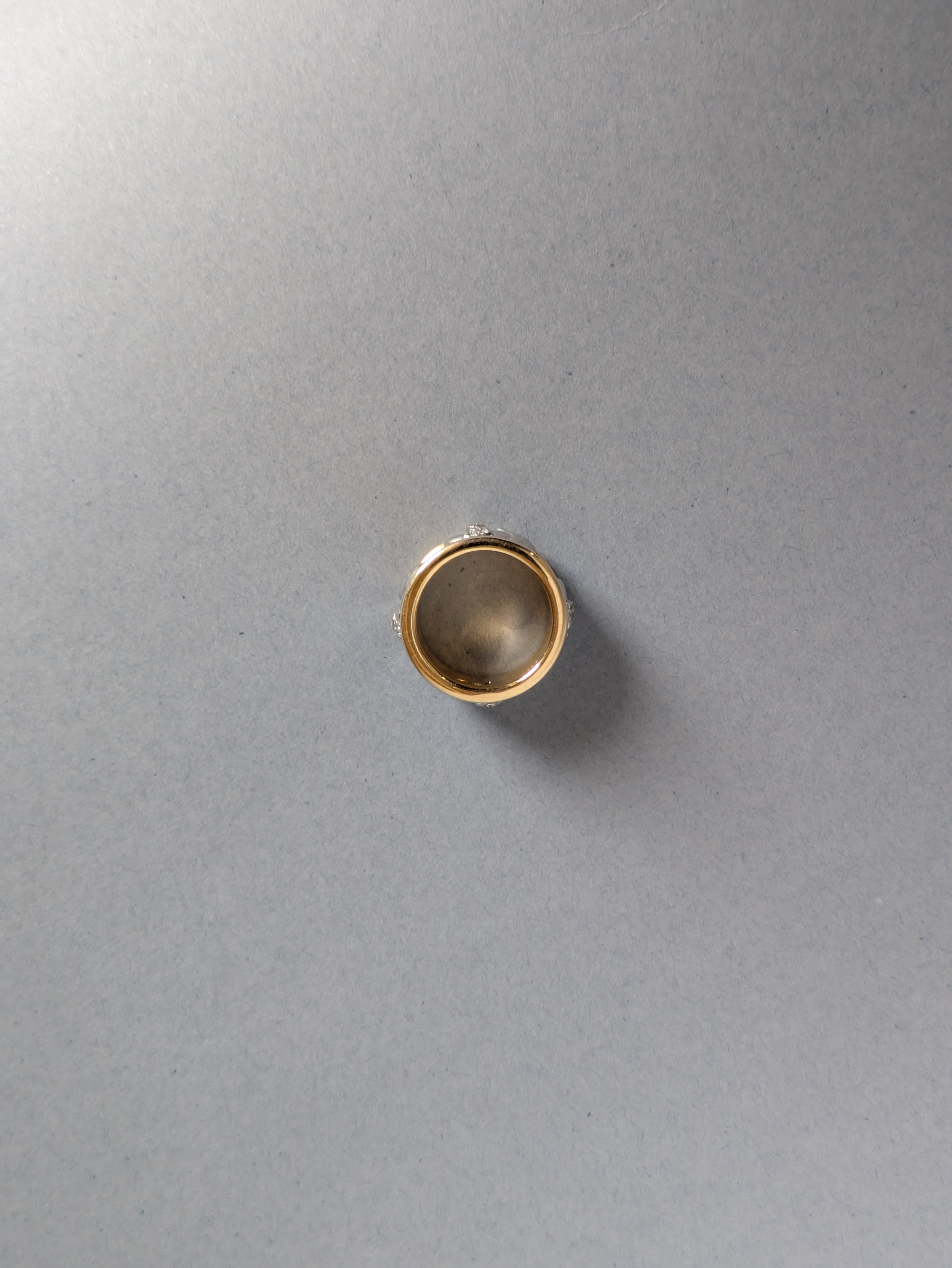 18ct Chunky Elephant Diamond Ring