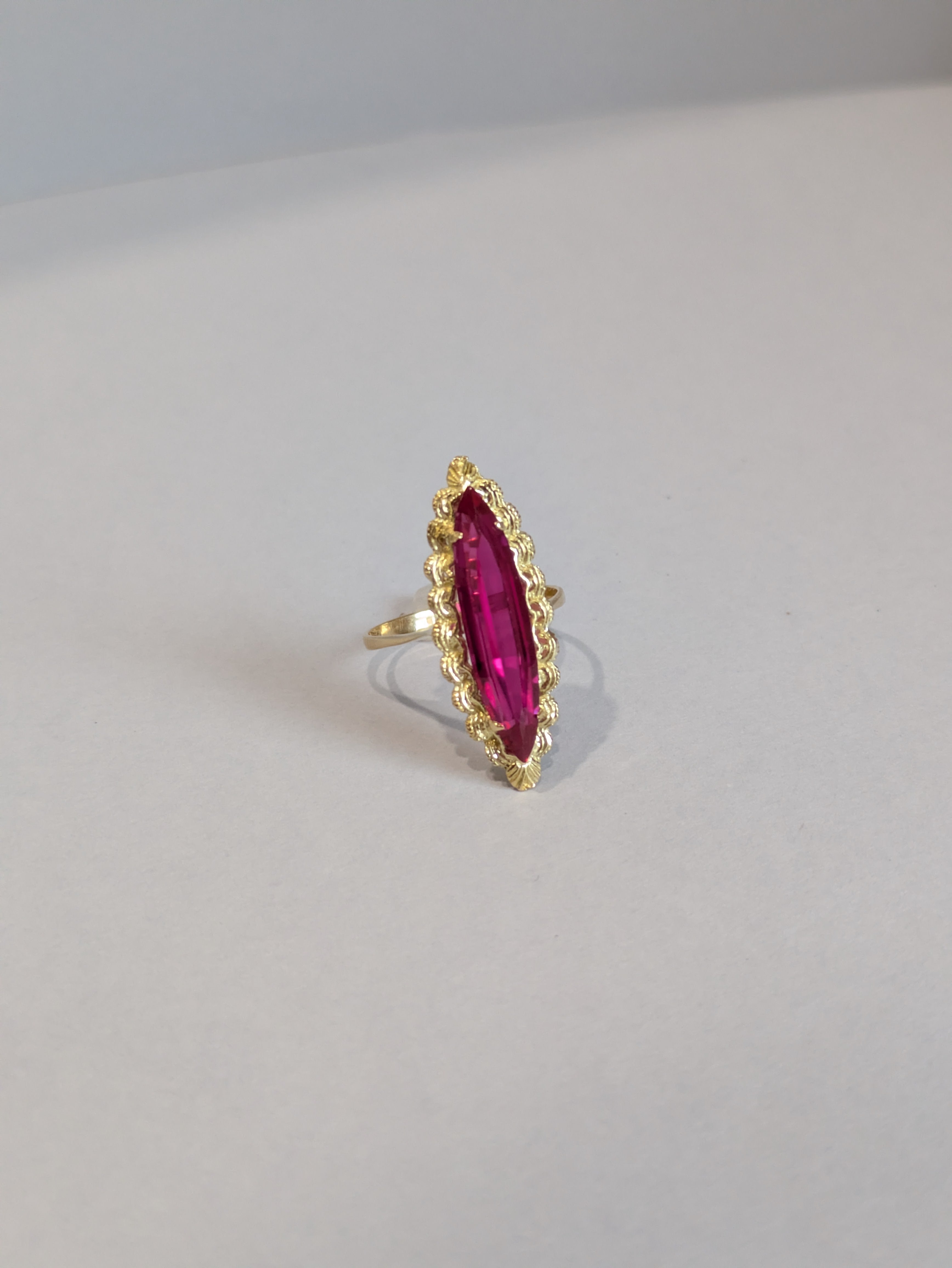 18ct Ruby Marquise