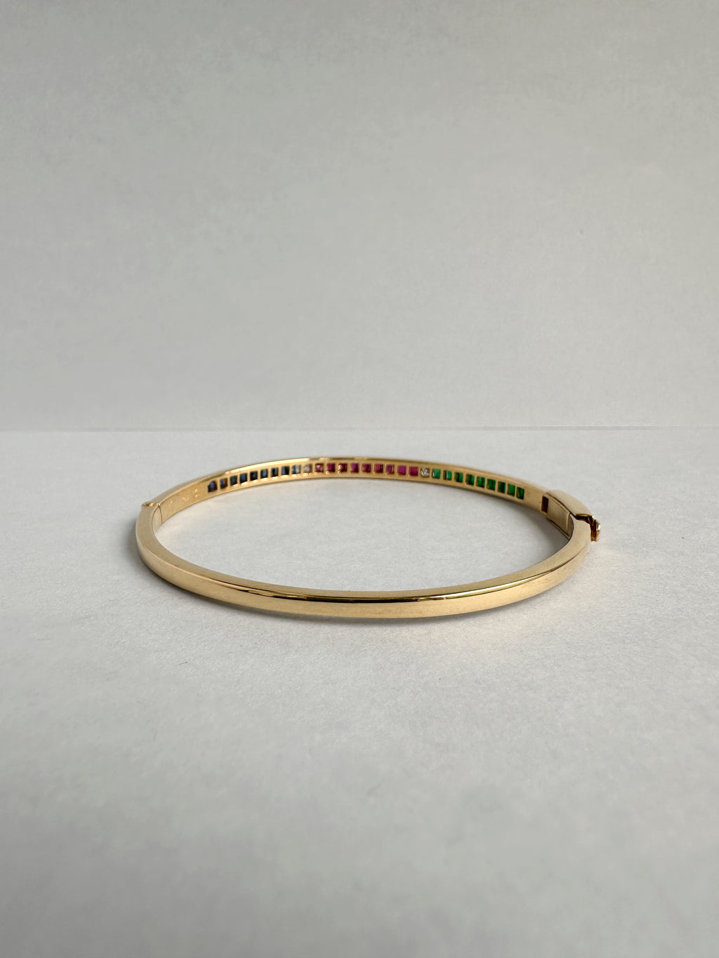 18ct Precious Gem Bangle