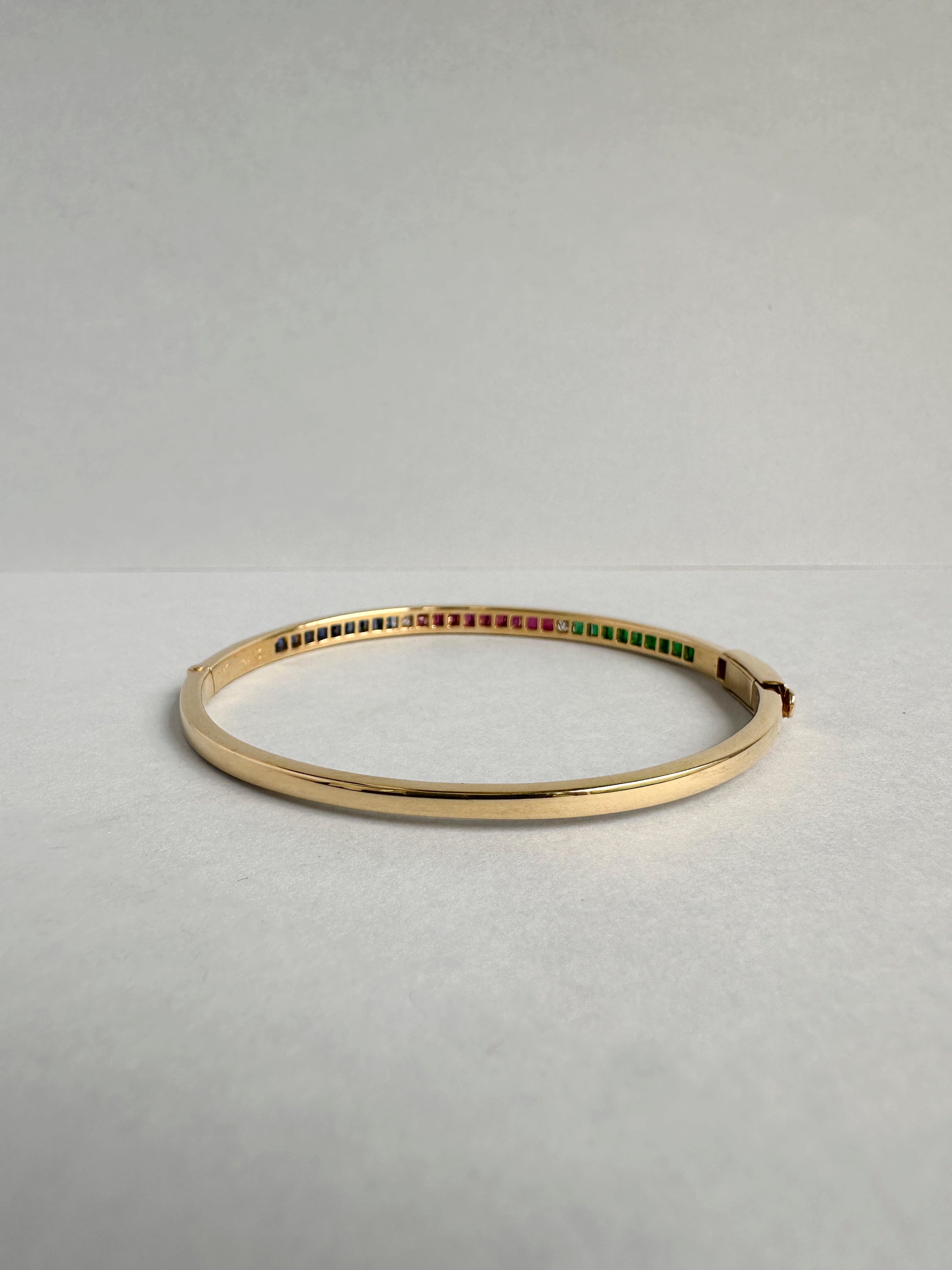 18ct Precious Gem Bangle