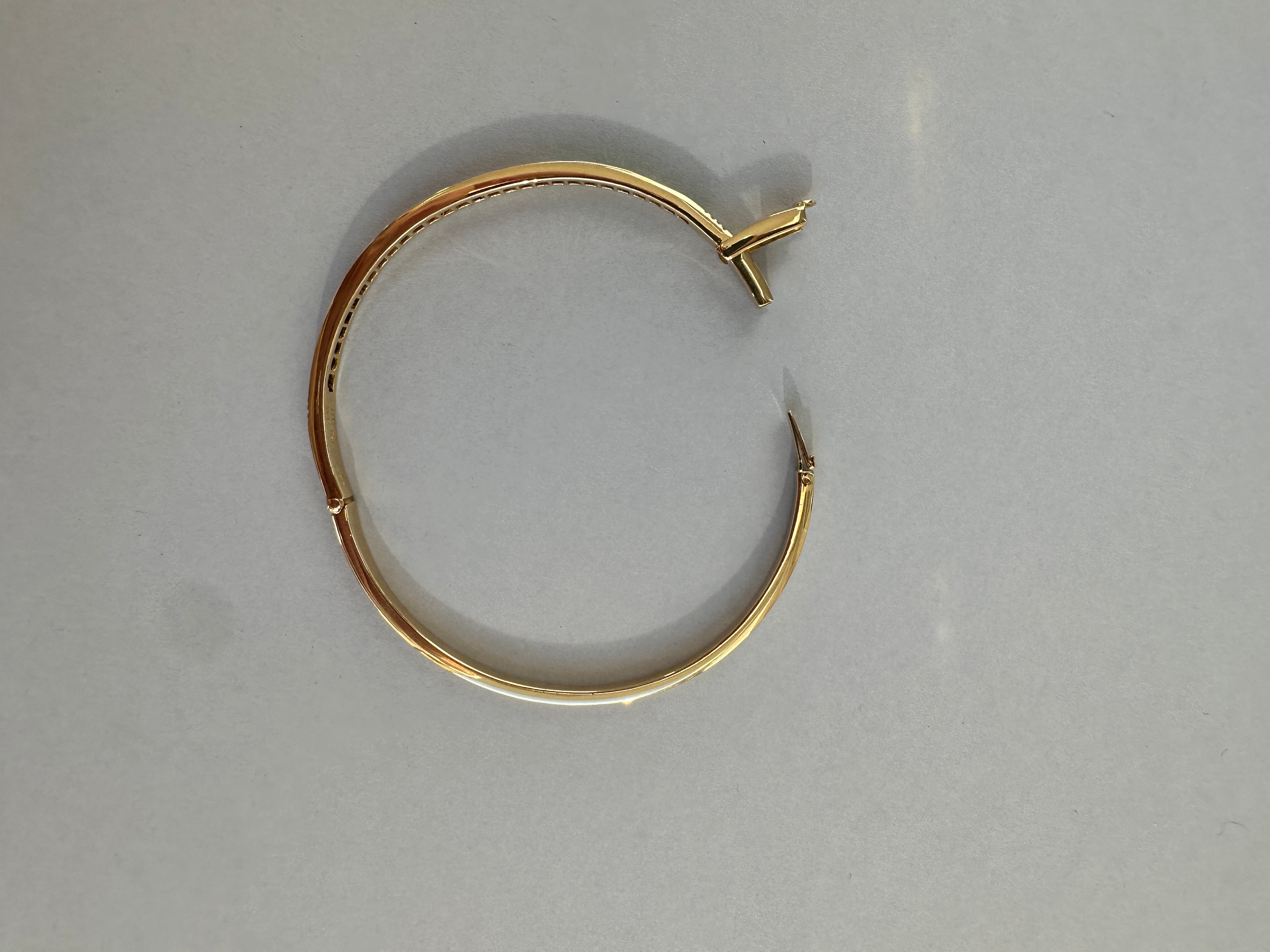 18ct Precious Gem Bangle