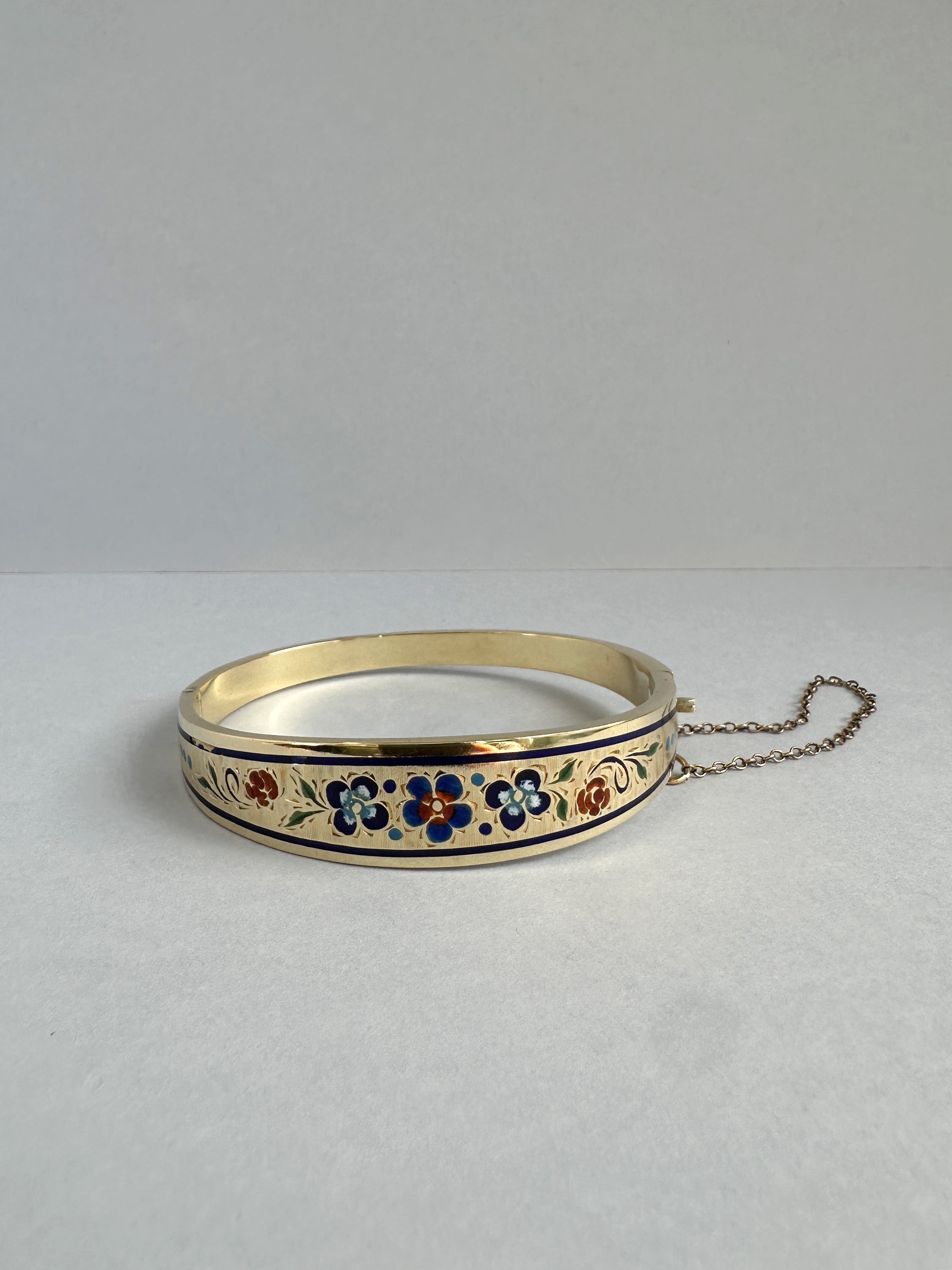 14ct Enamel Bangle