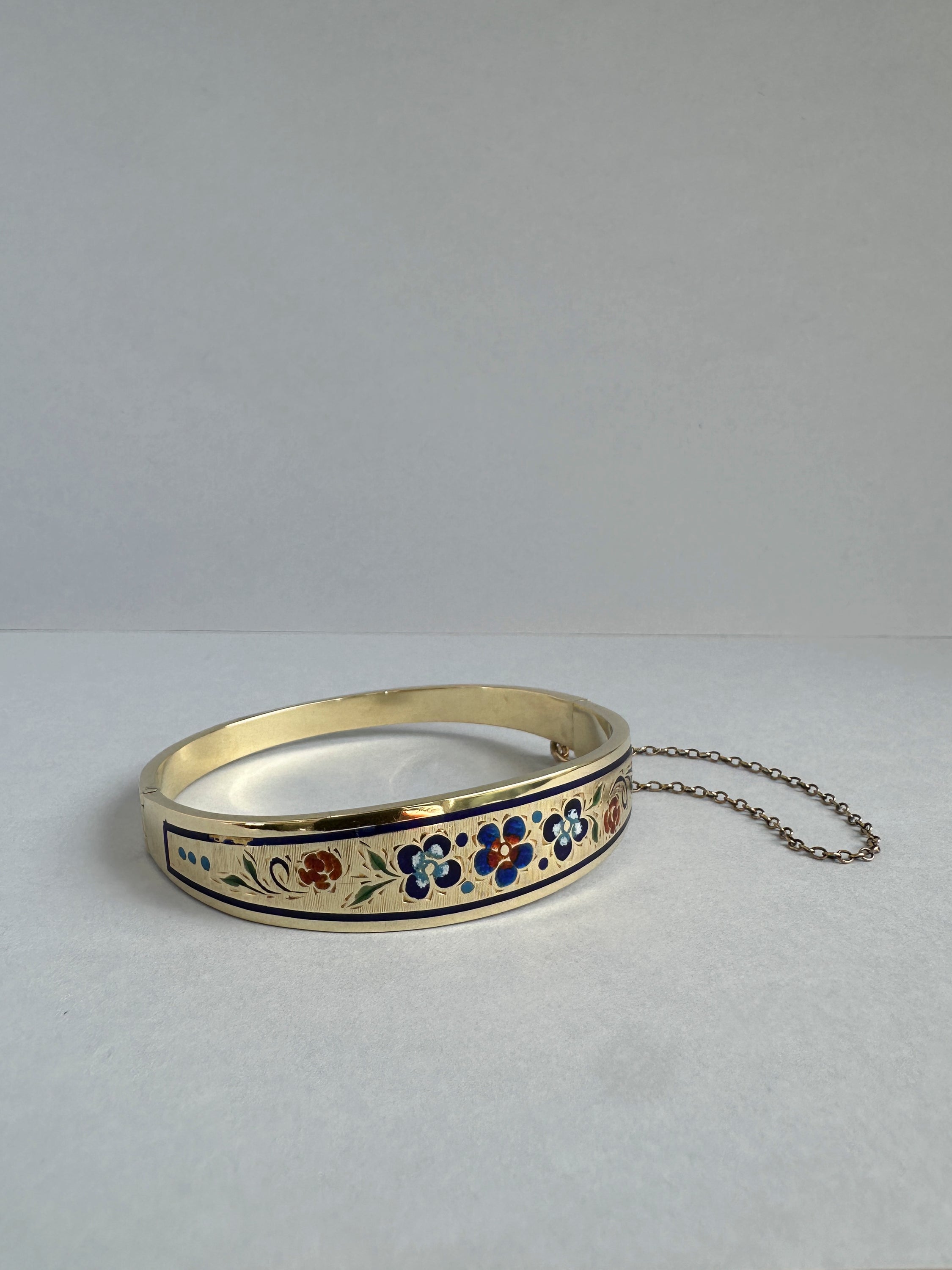 14ct Enamel Bangle
