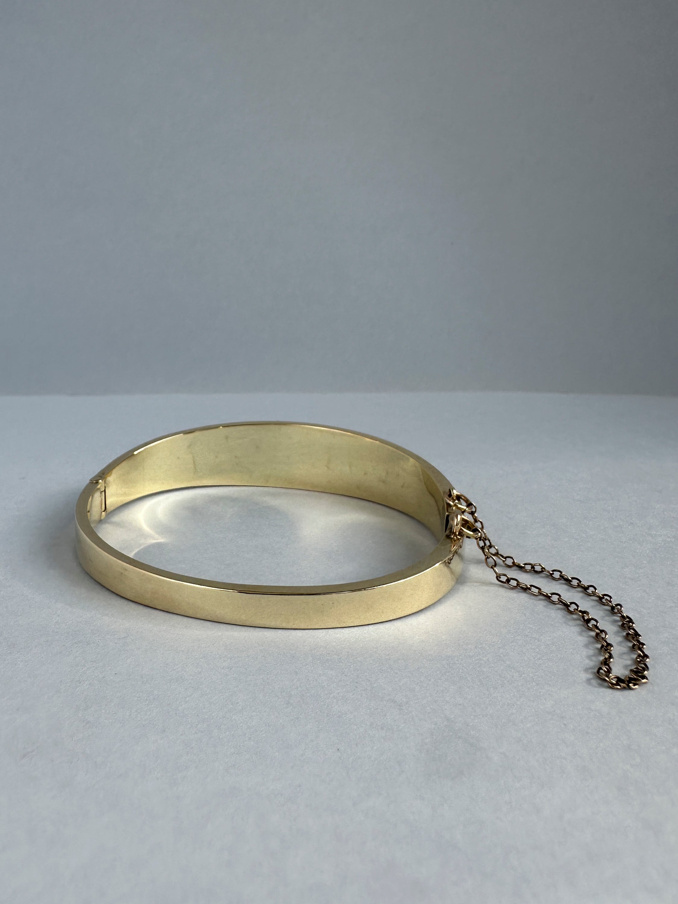 14ct Enamel Bangle