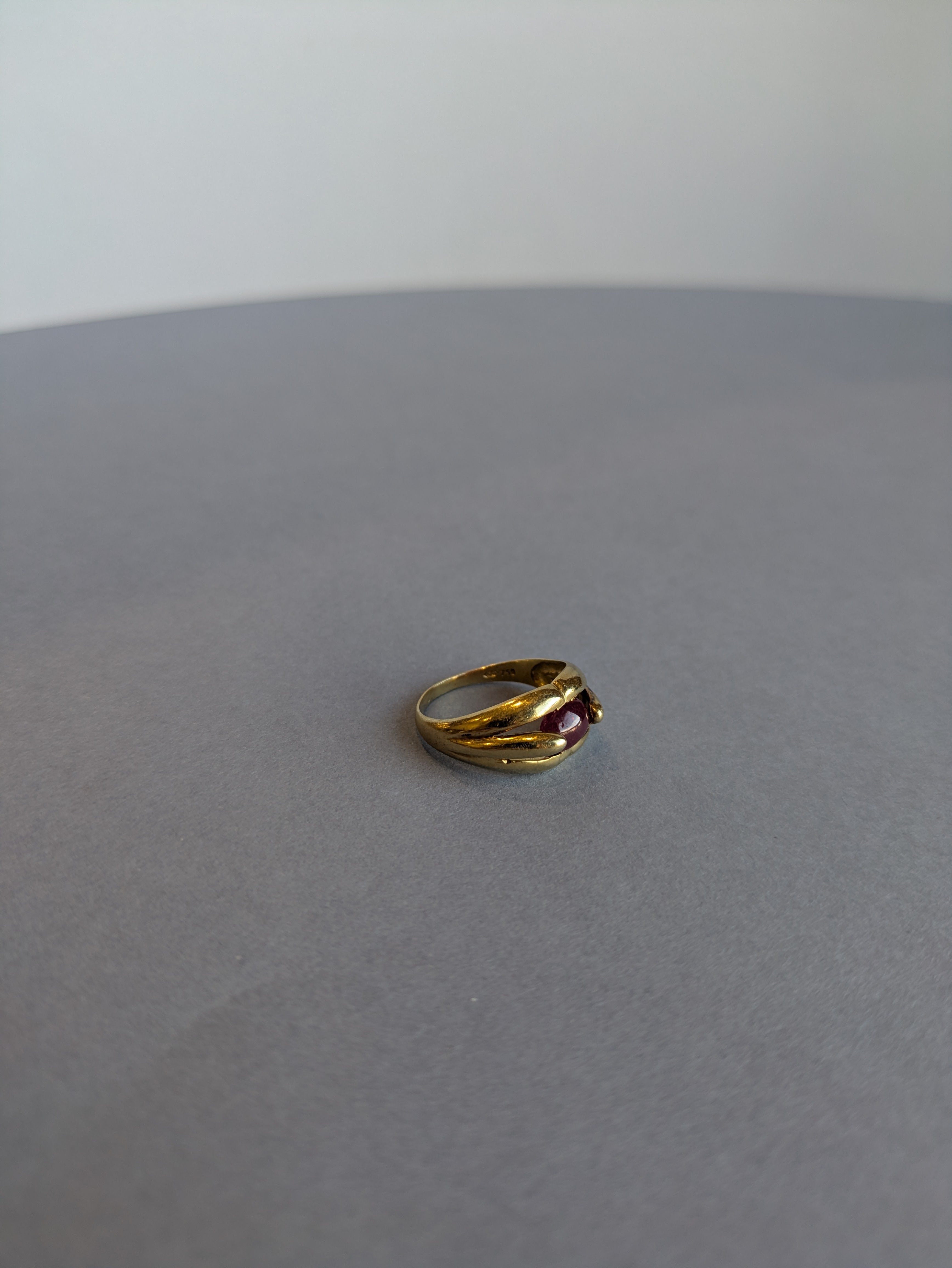 18ct Gold Ruby Ring