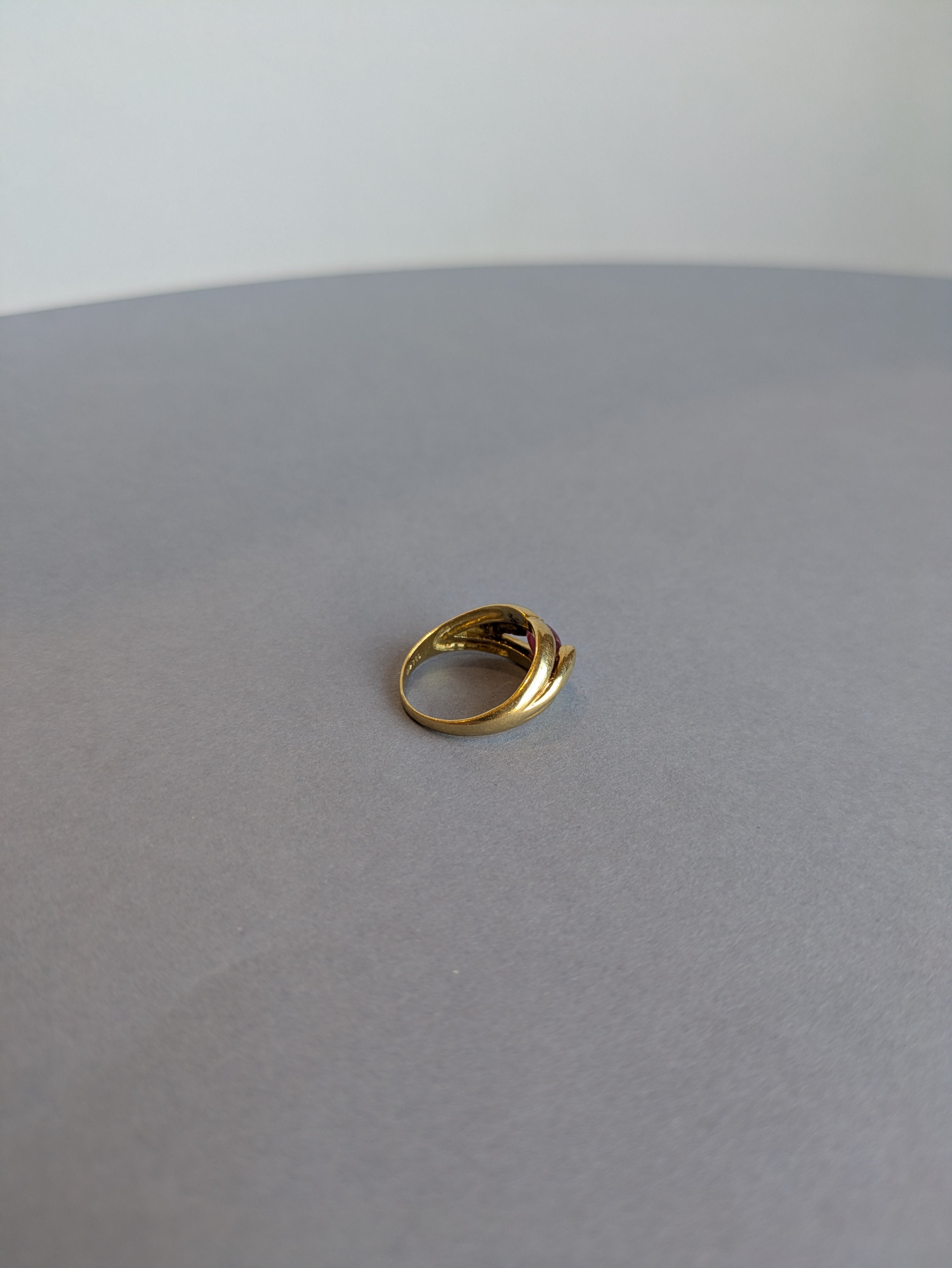 18ct Gold Ruby Ring