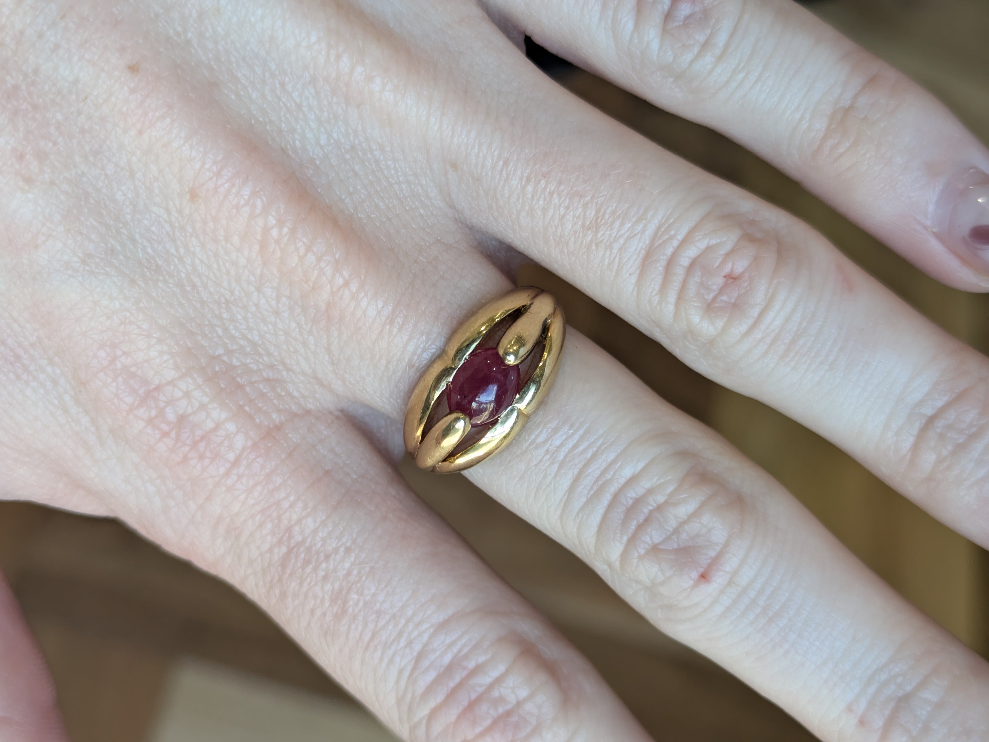 18ct Gold Ruby Ring