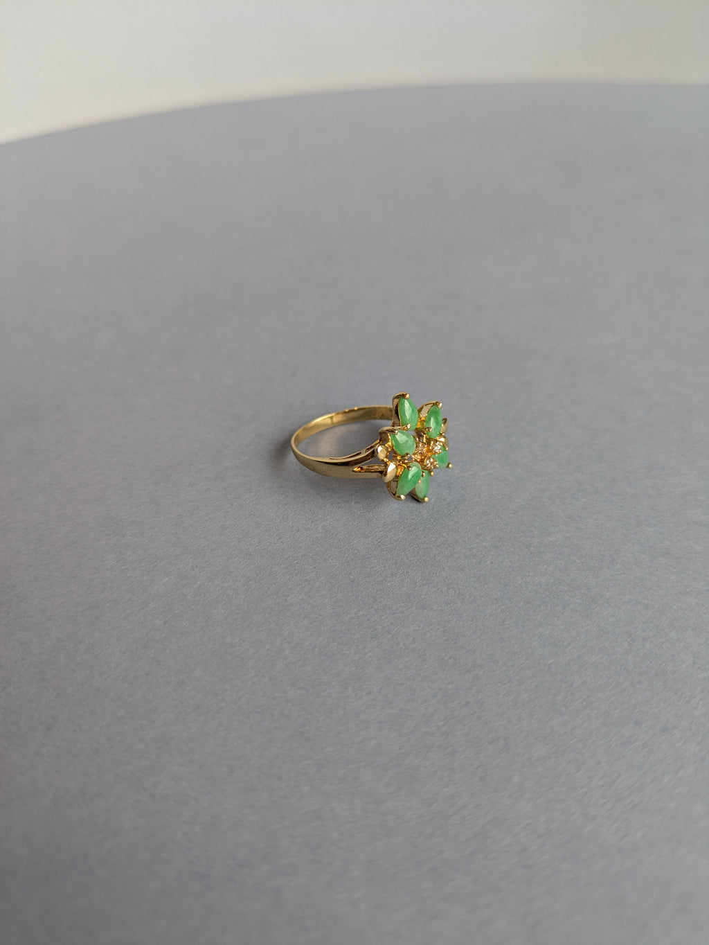 18ct Gold and Jade Flower Ring