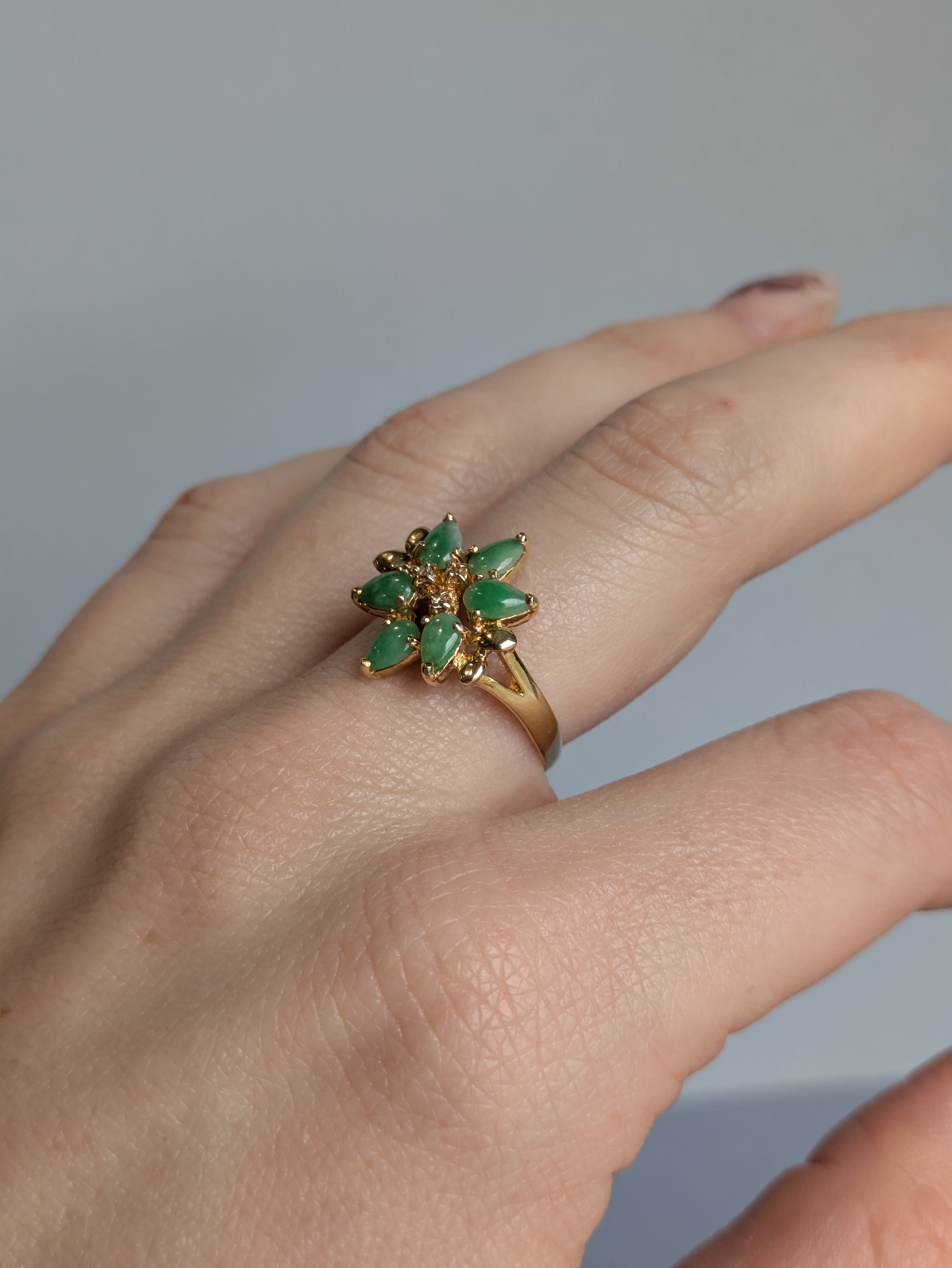 18ct Gold and Jade Flower Ring