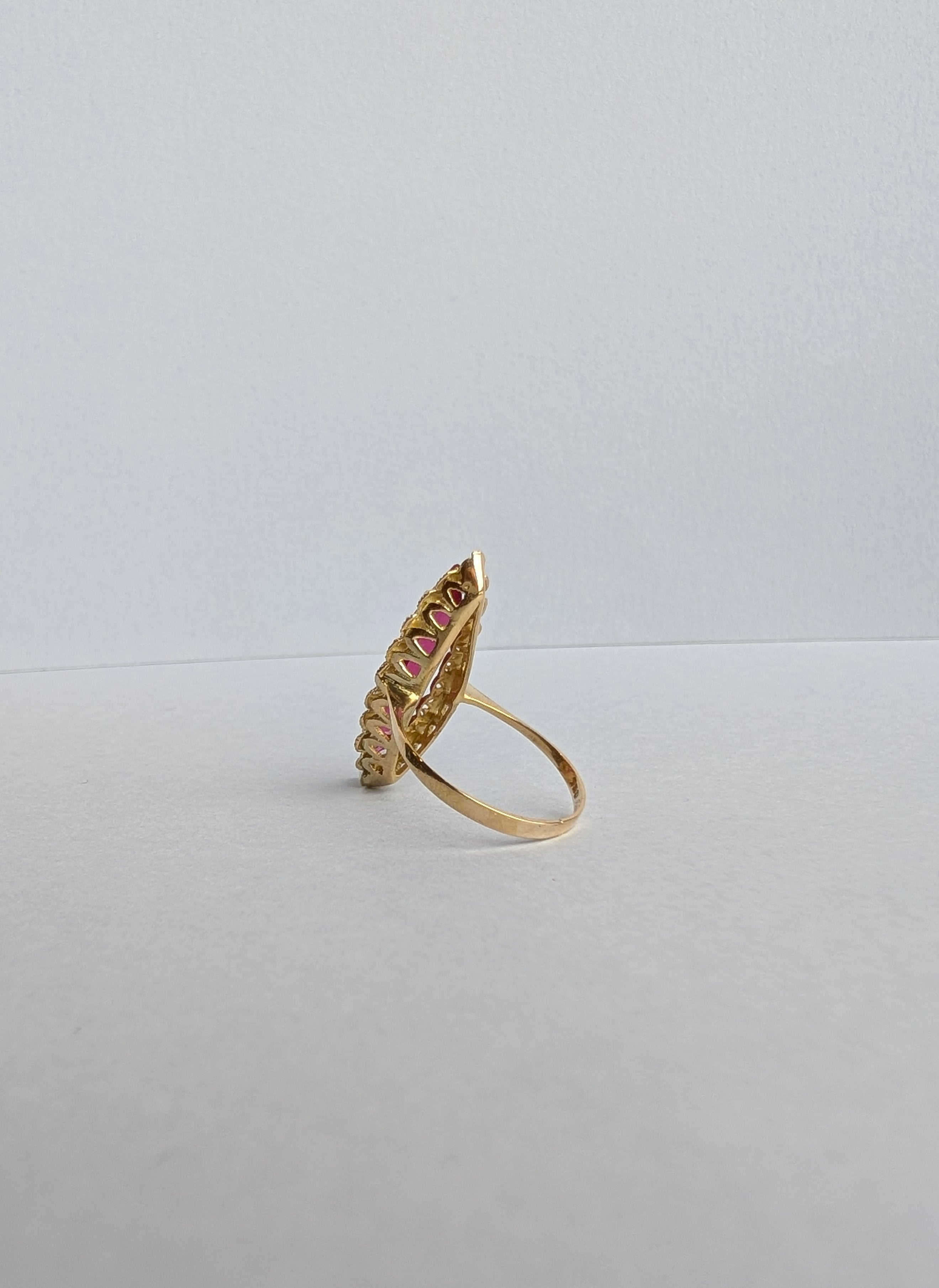 18ct Ruby Marquise
