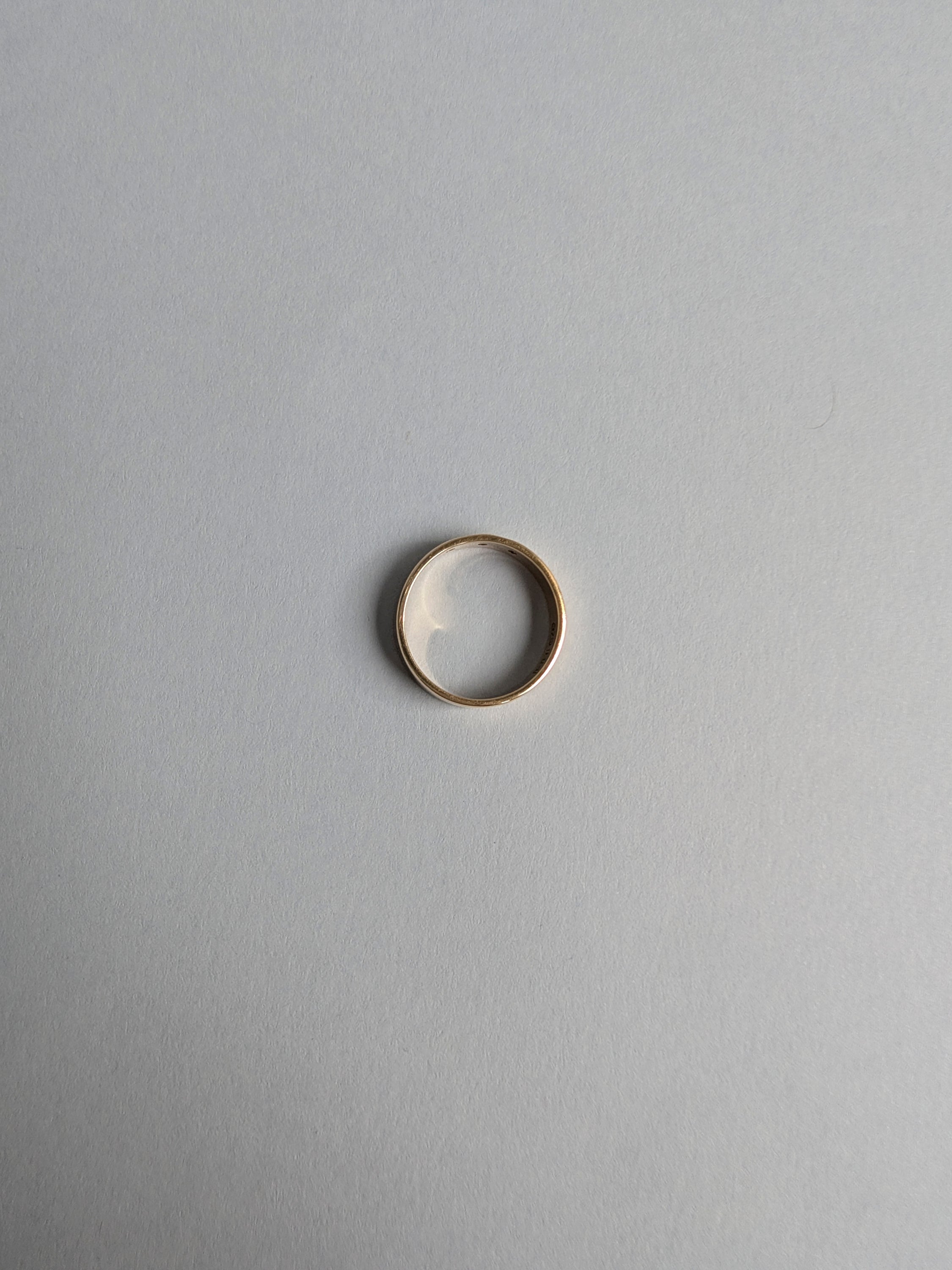 3 Diamond Engraved Band