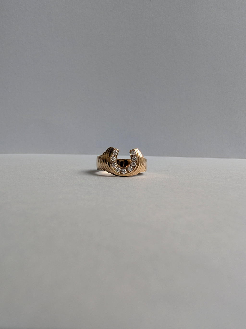 14ct Diamond Horse Shoe Ring