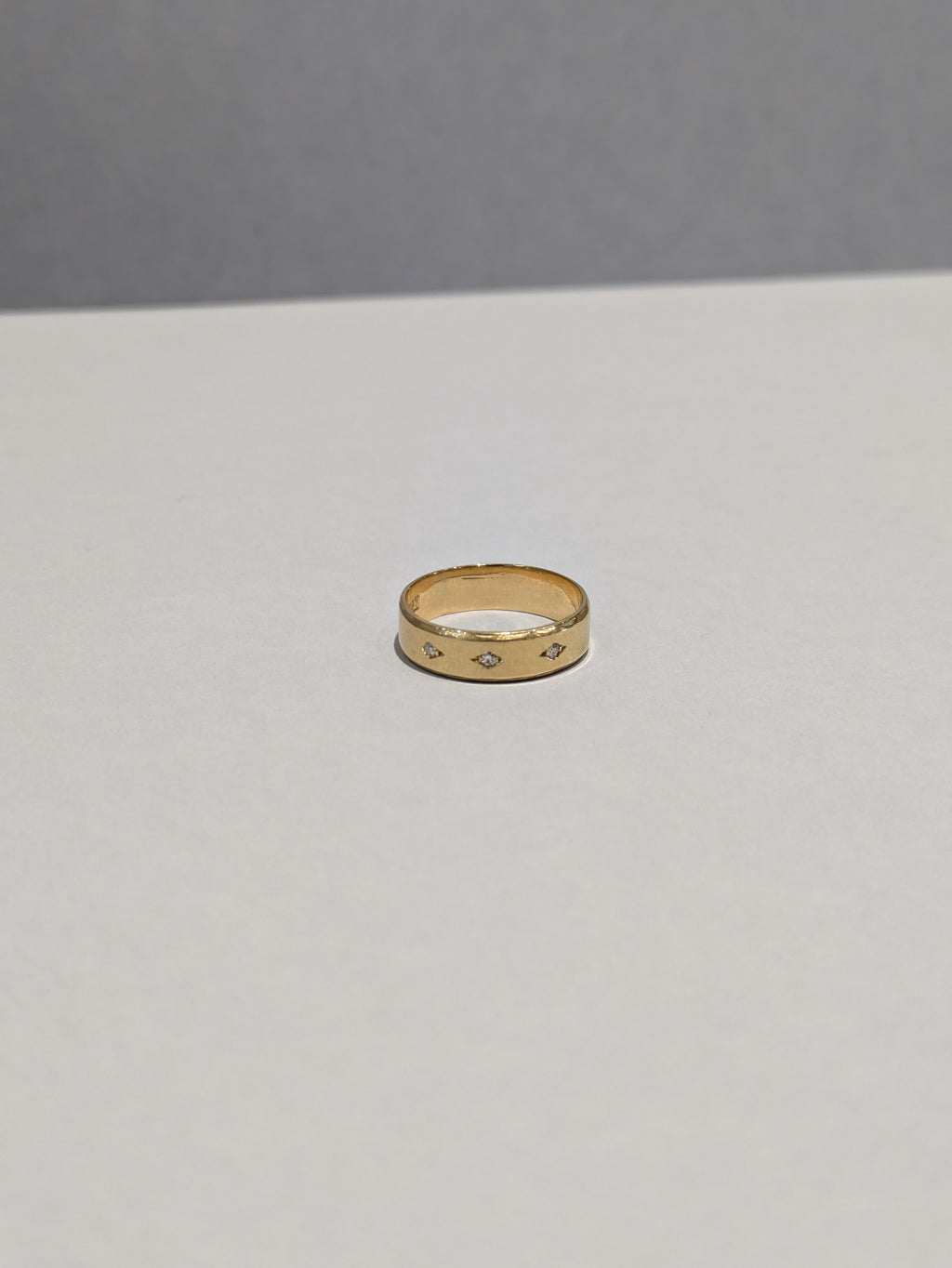 18ct Lozenge Shape Trio of Diamonds