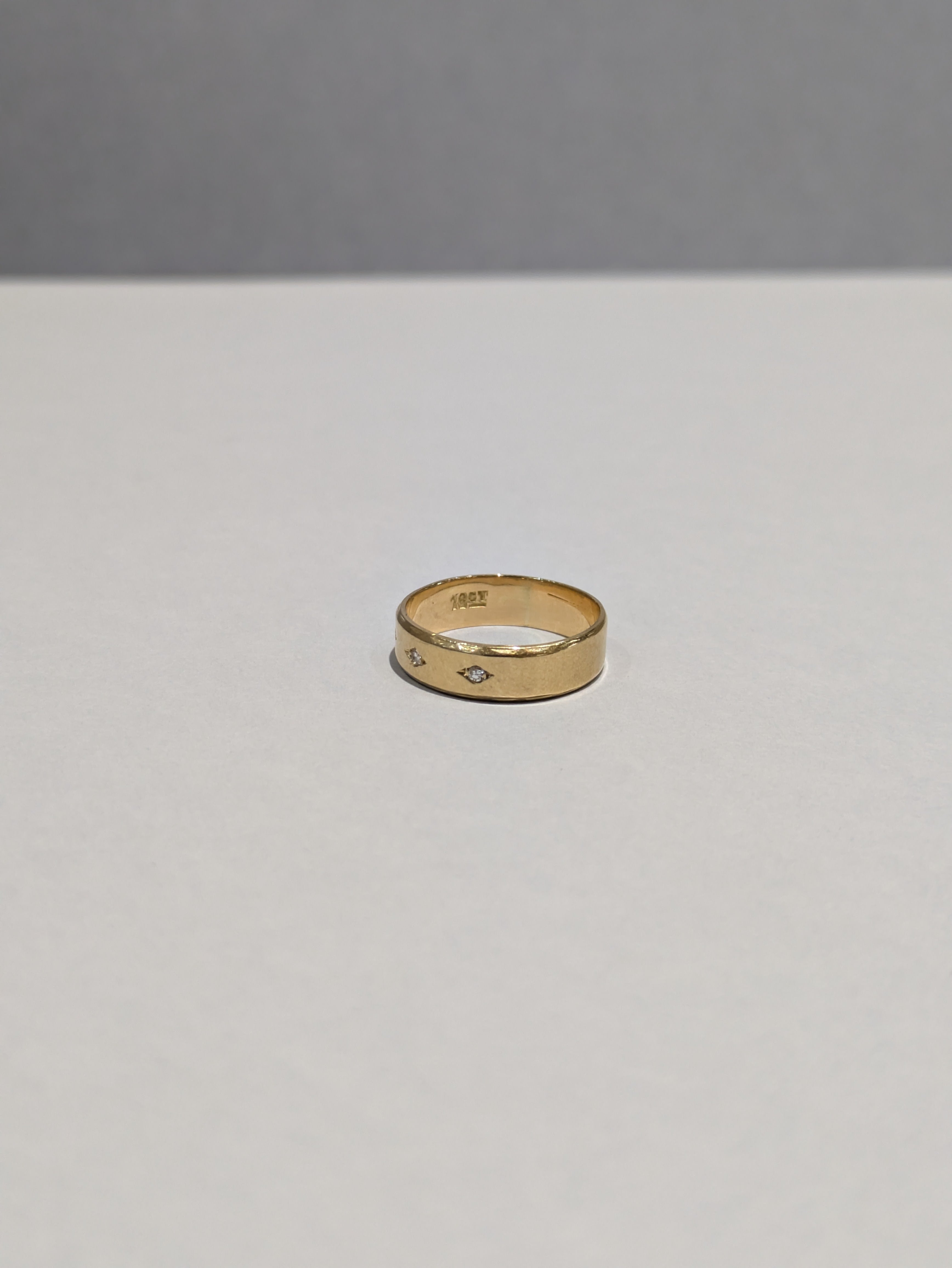 18ct Lozenge Shape Trio of Diamonds