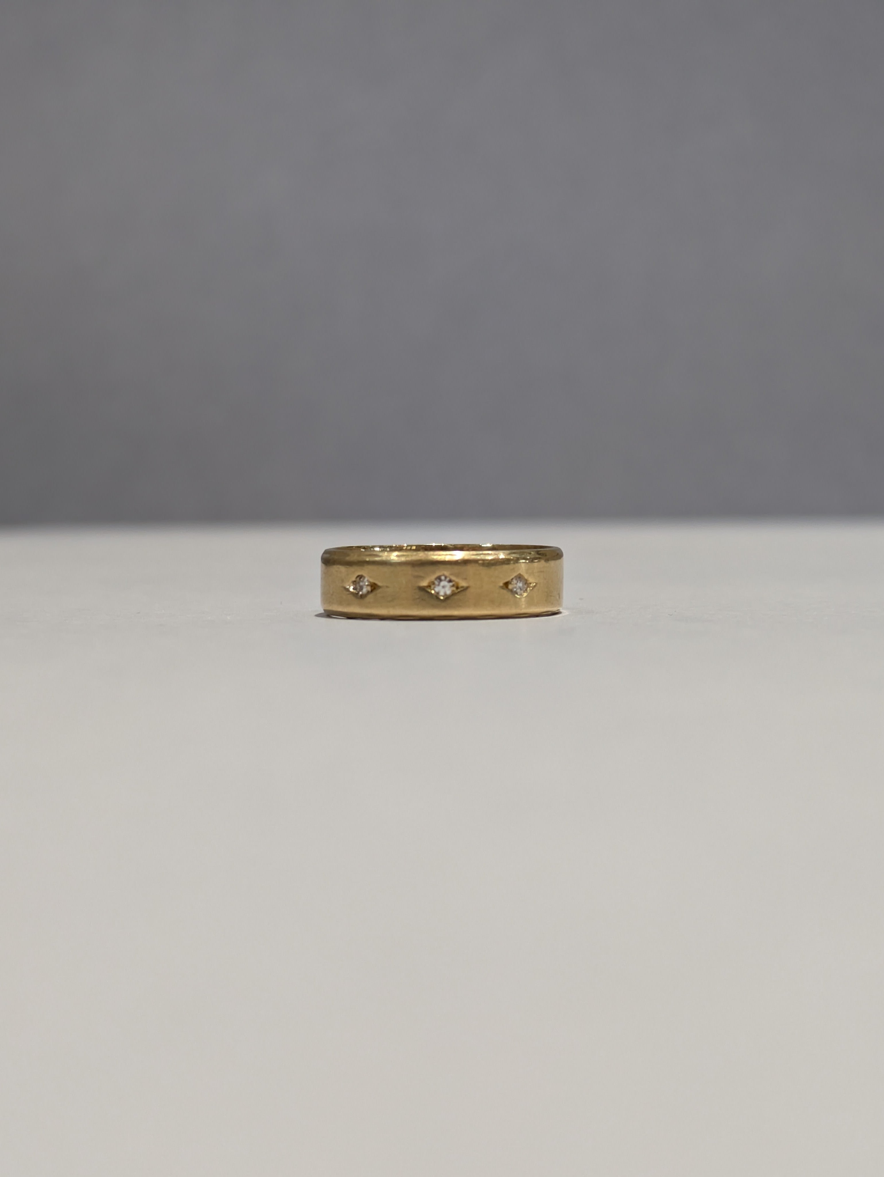 18ct Lozenge Shape Trio of Diamonds