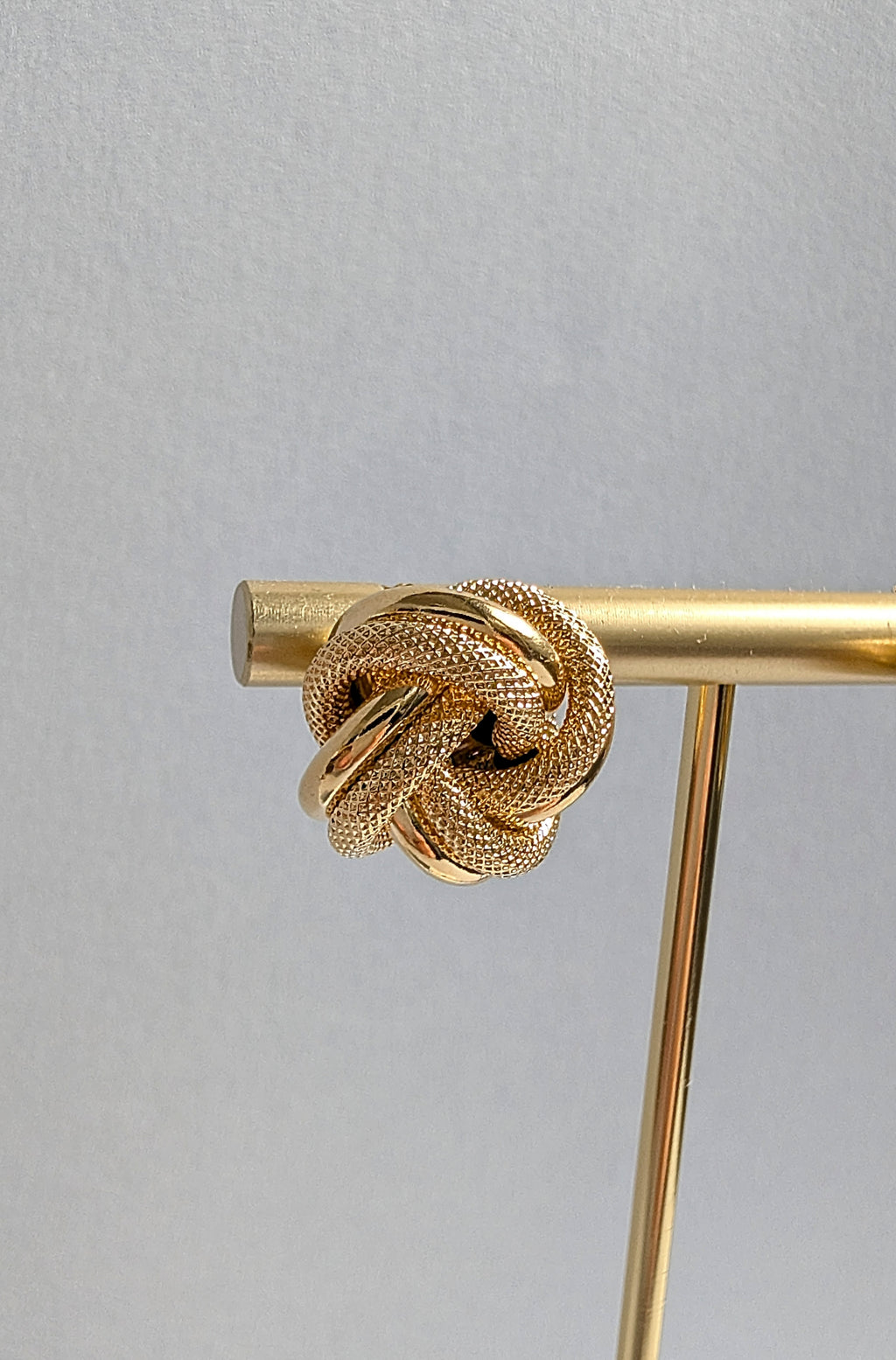 18ct Knot Earrings