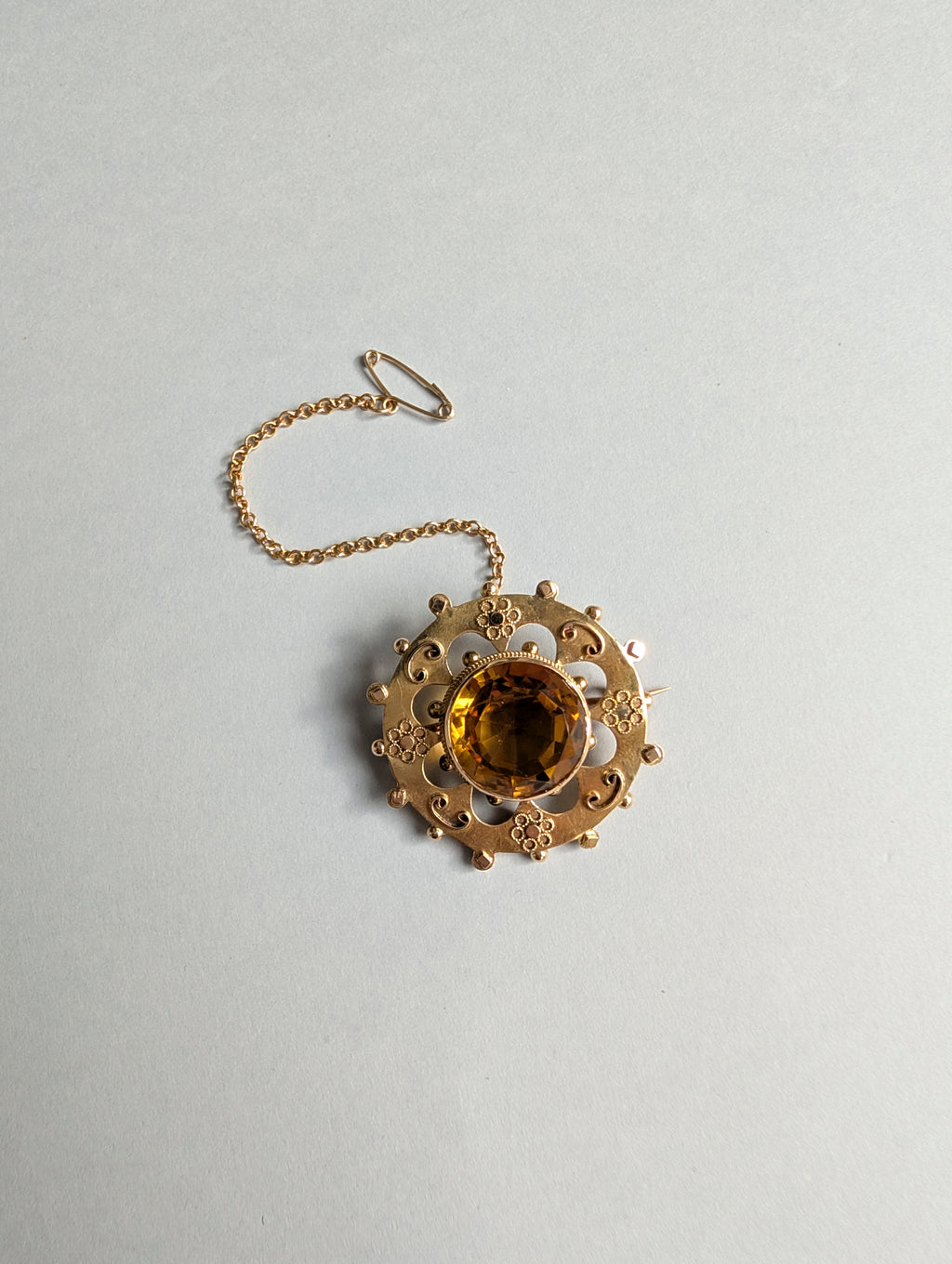 Victoria, Etruscan Revival Brooch