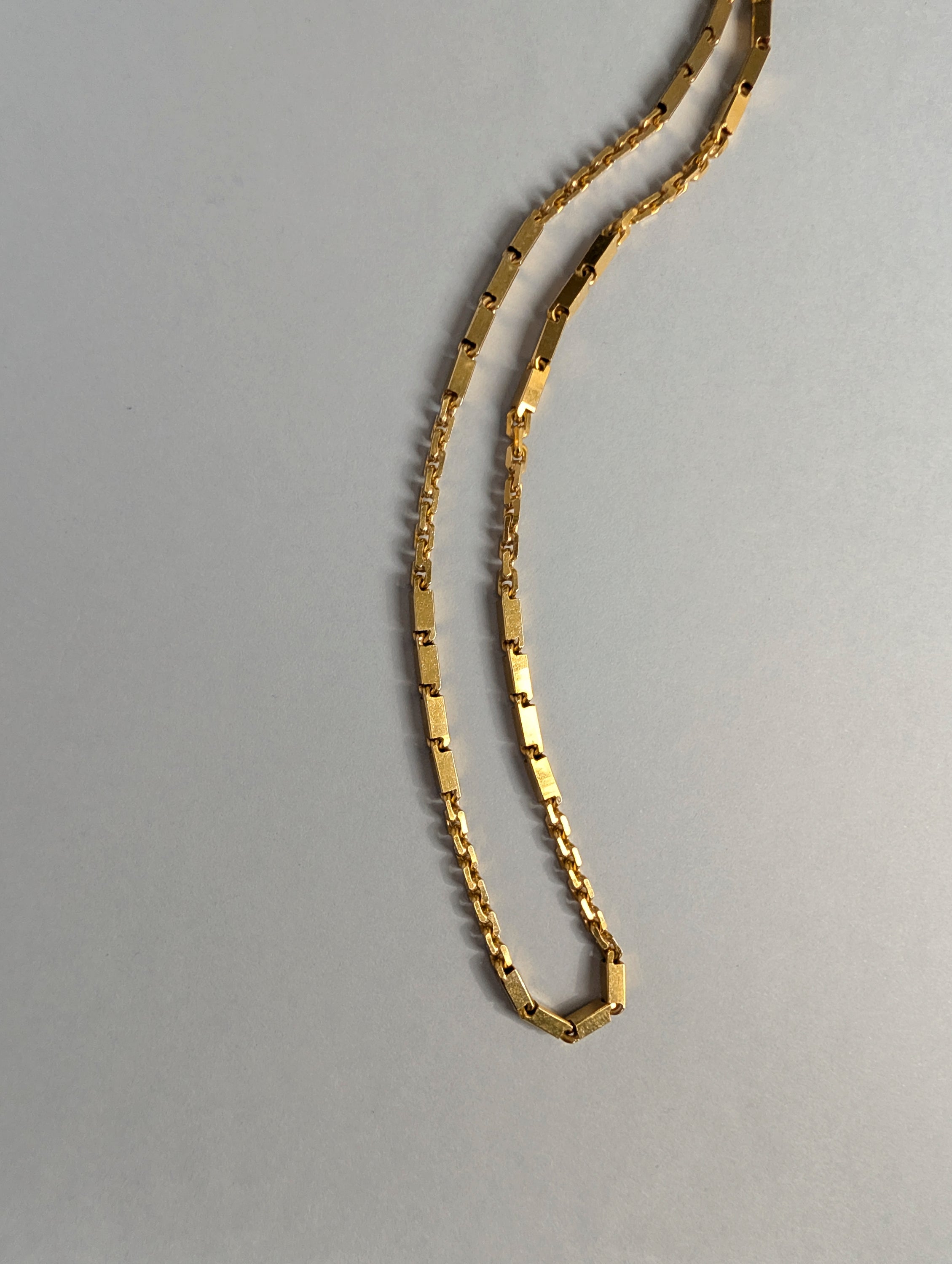 18ct Alternating Geometric Chain
