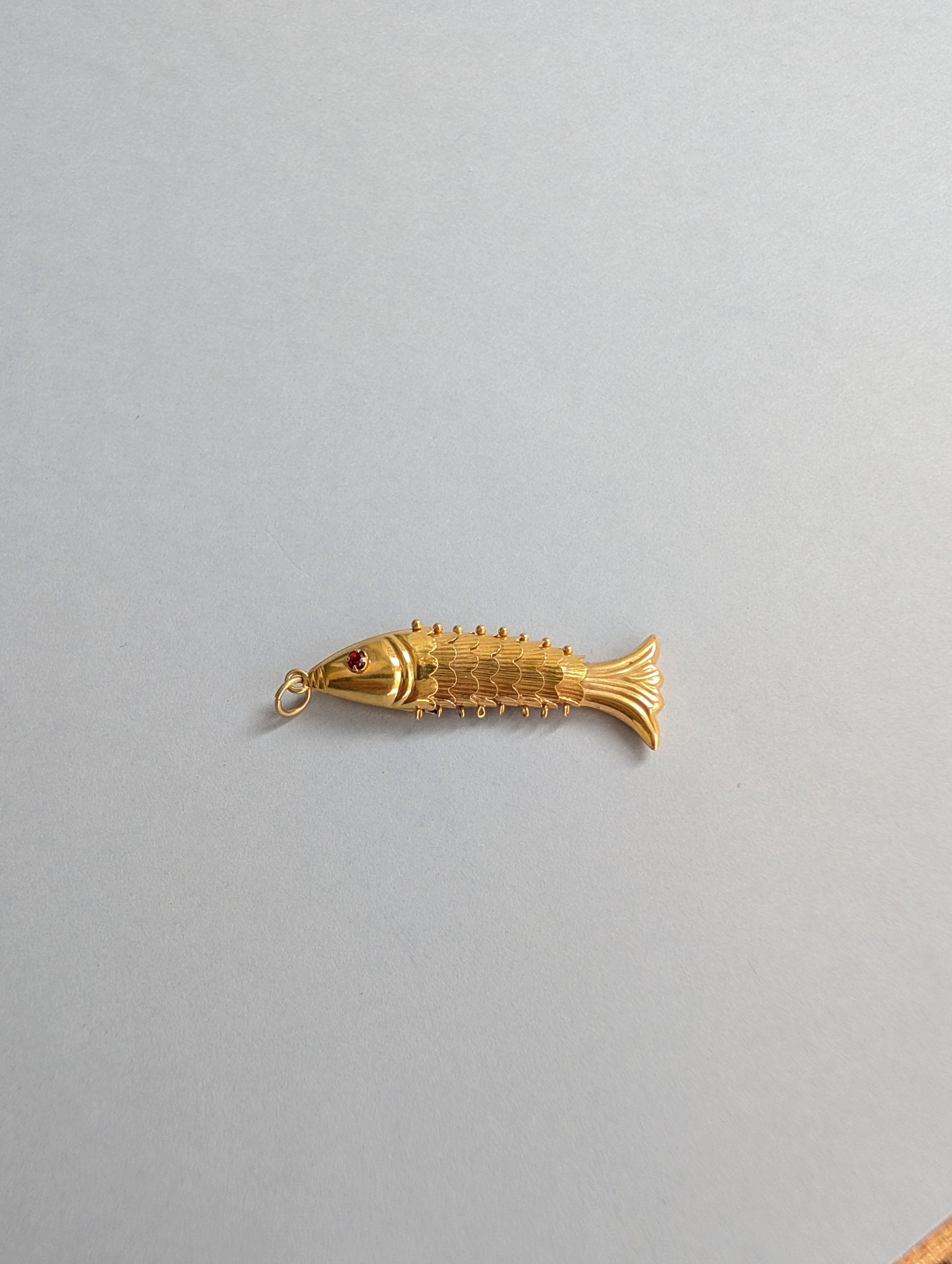 14ct Moving Fish Charm