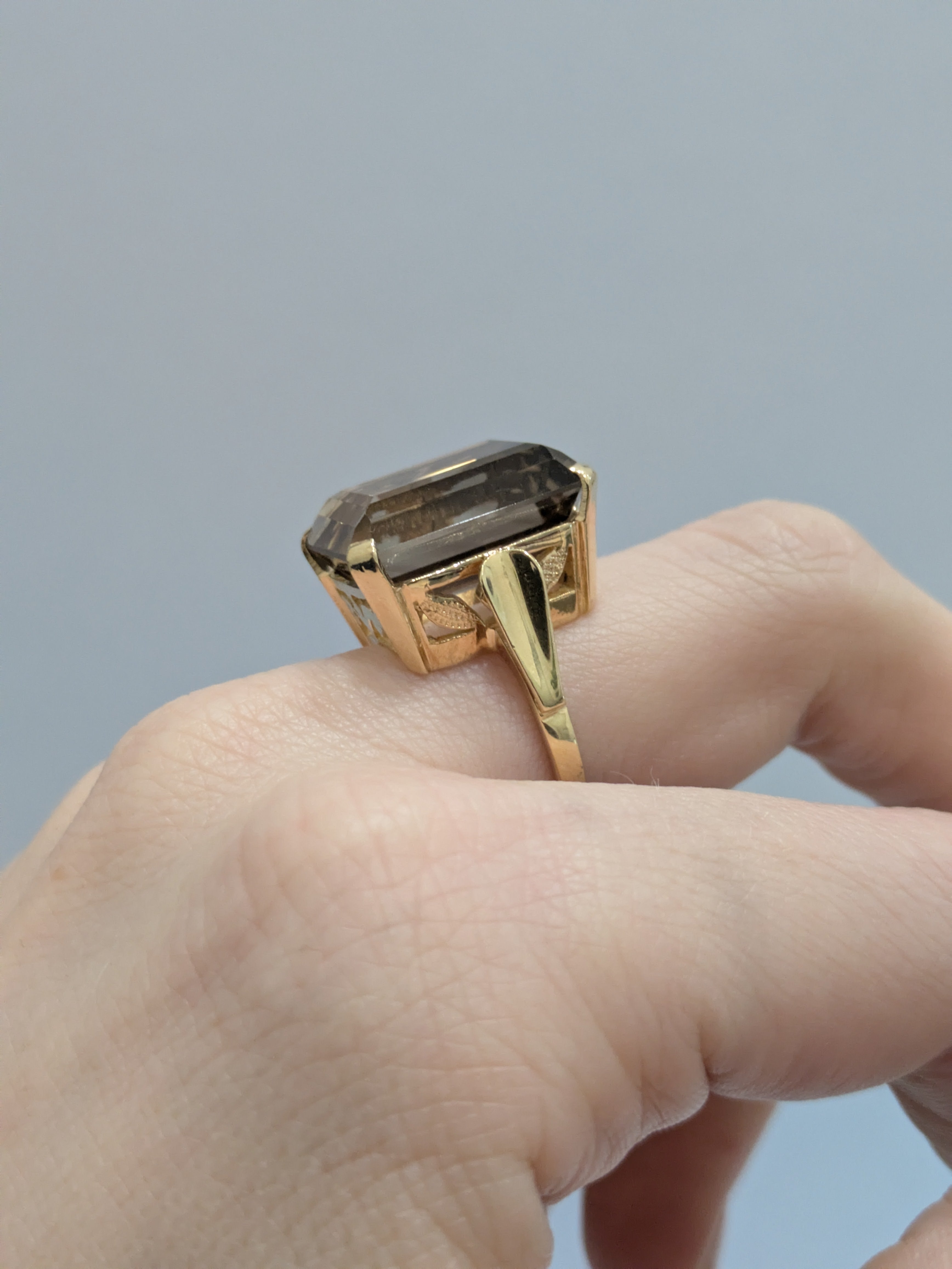 18ct Smokey Quartz Ring