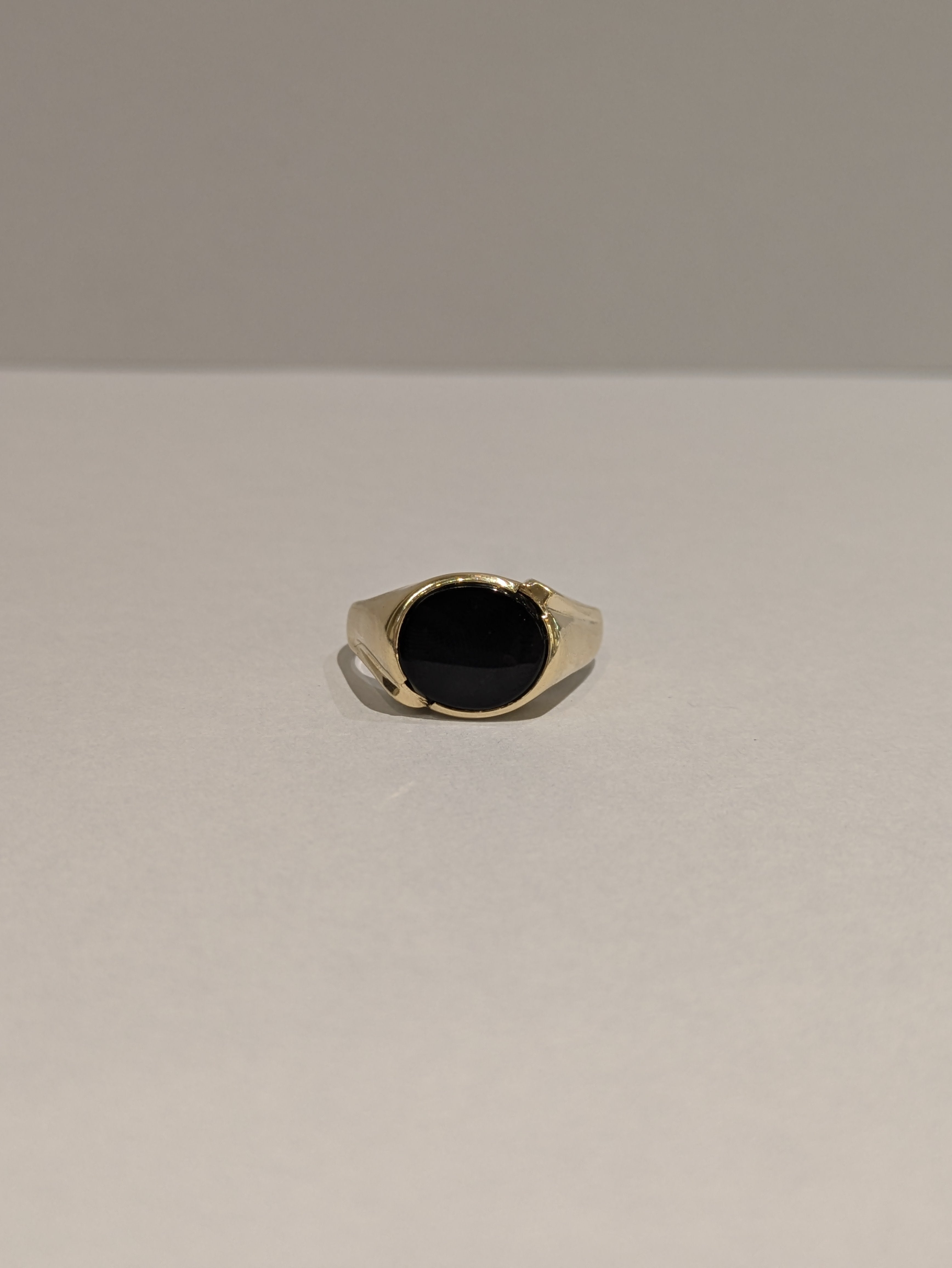 Men's Oval Onyx Signet