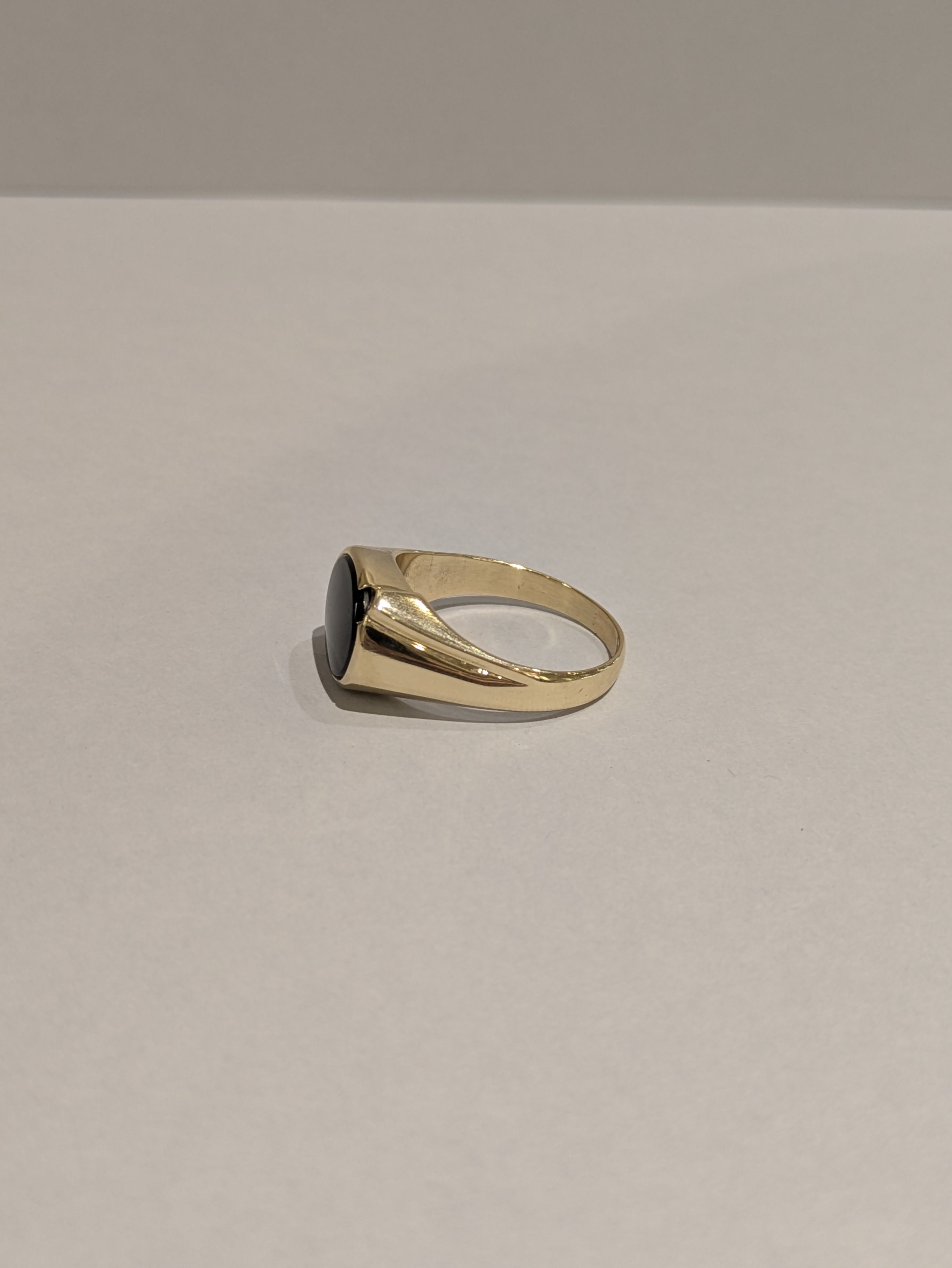 Men's Oval Onyx Signet