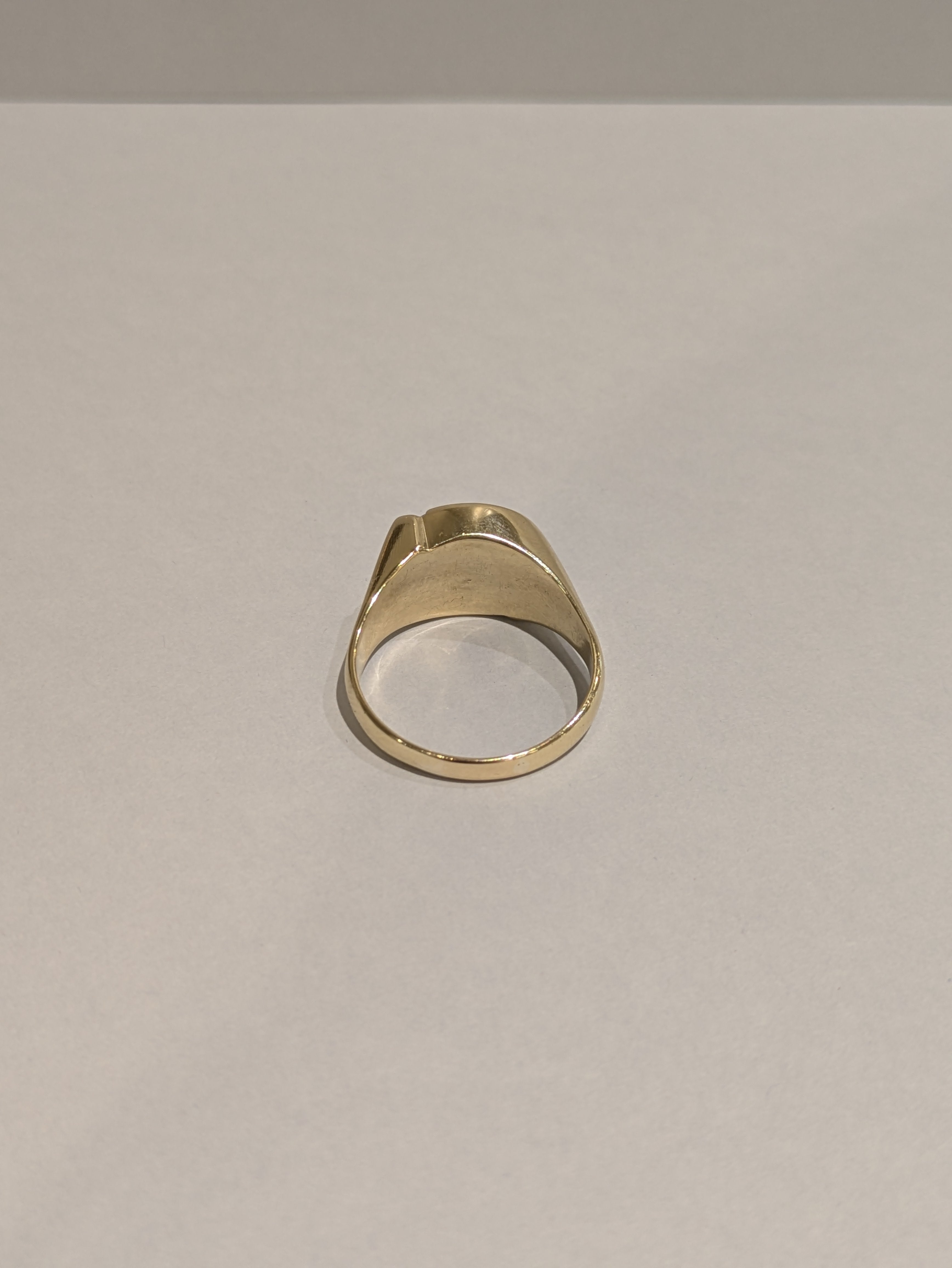 Men's Oval Onyx Signet