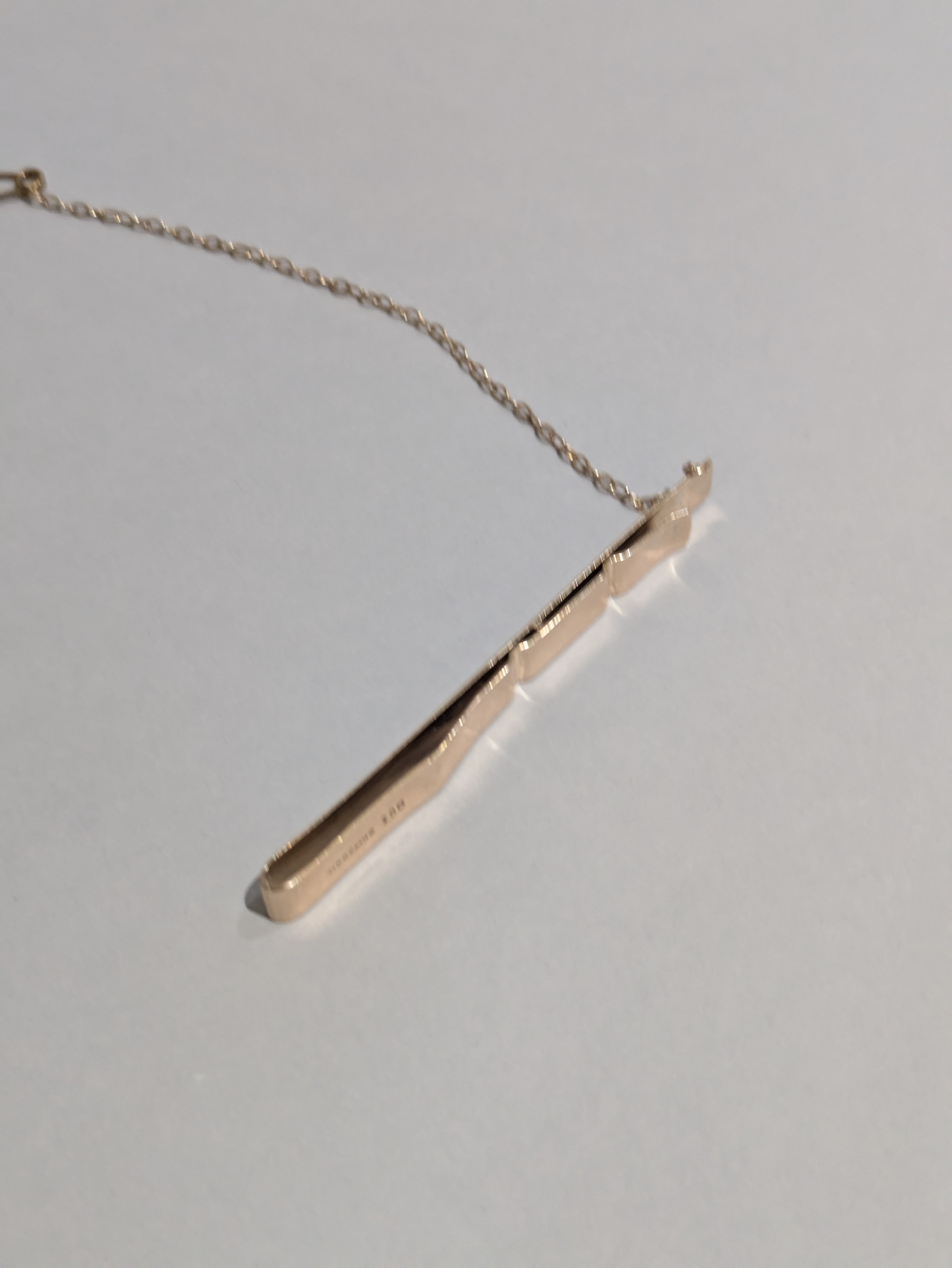 18ct Textured Gold Tie Pin