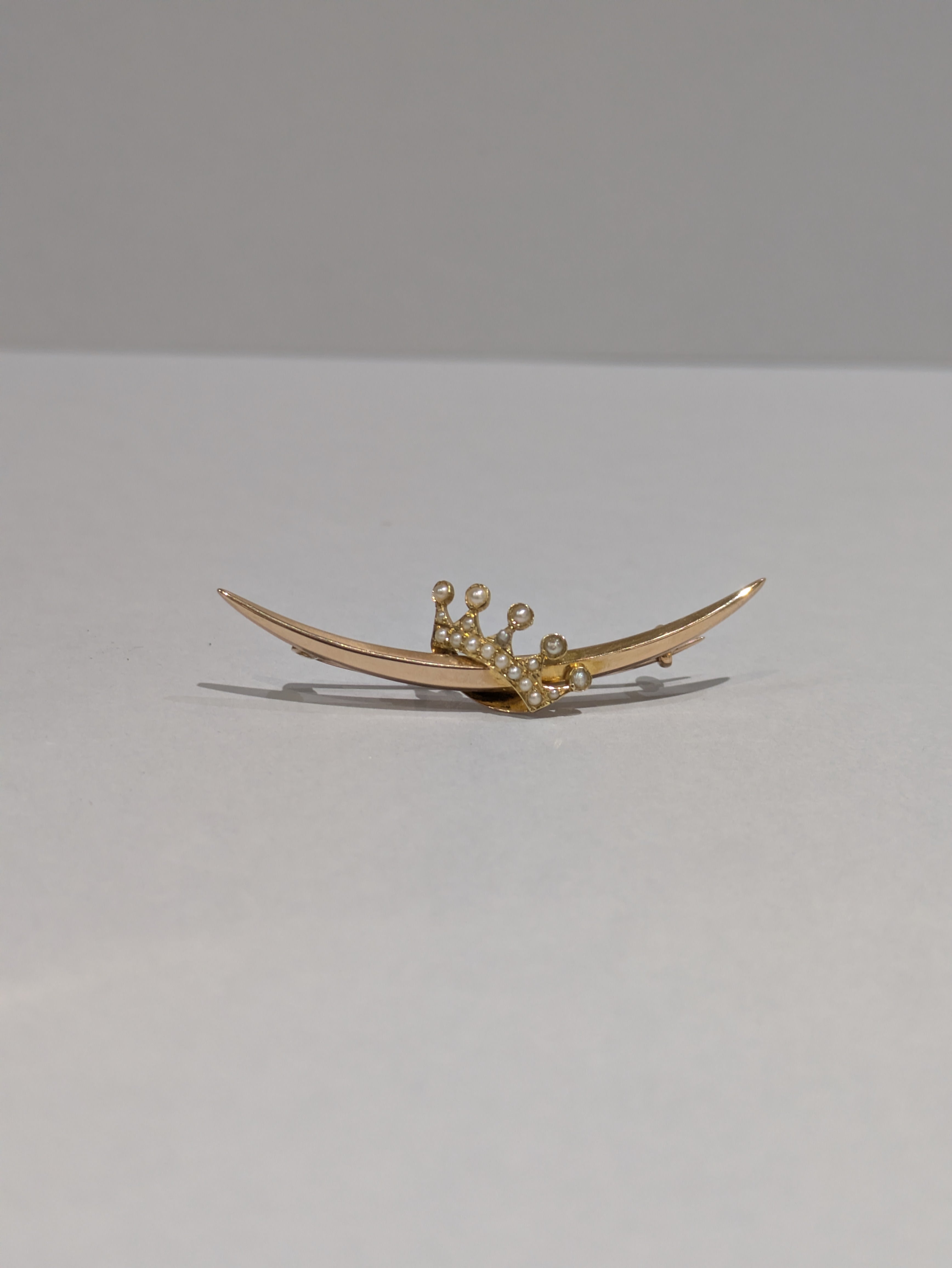Crown Pin