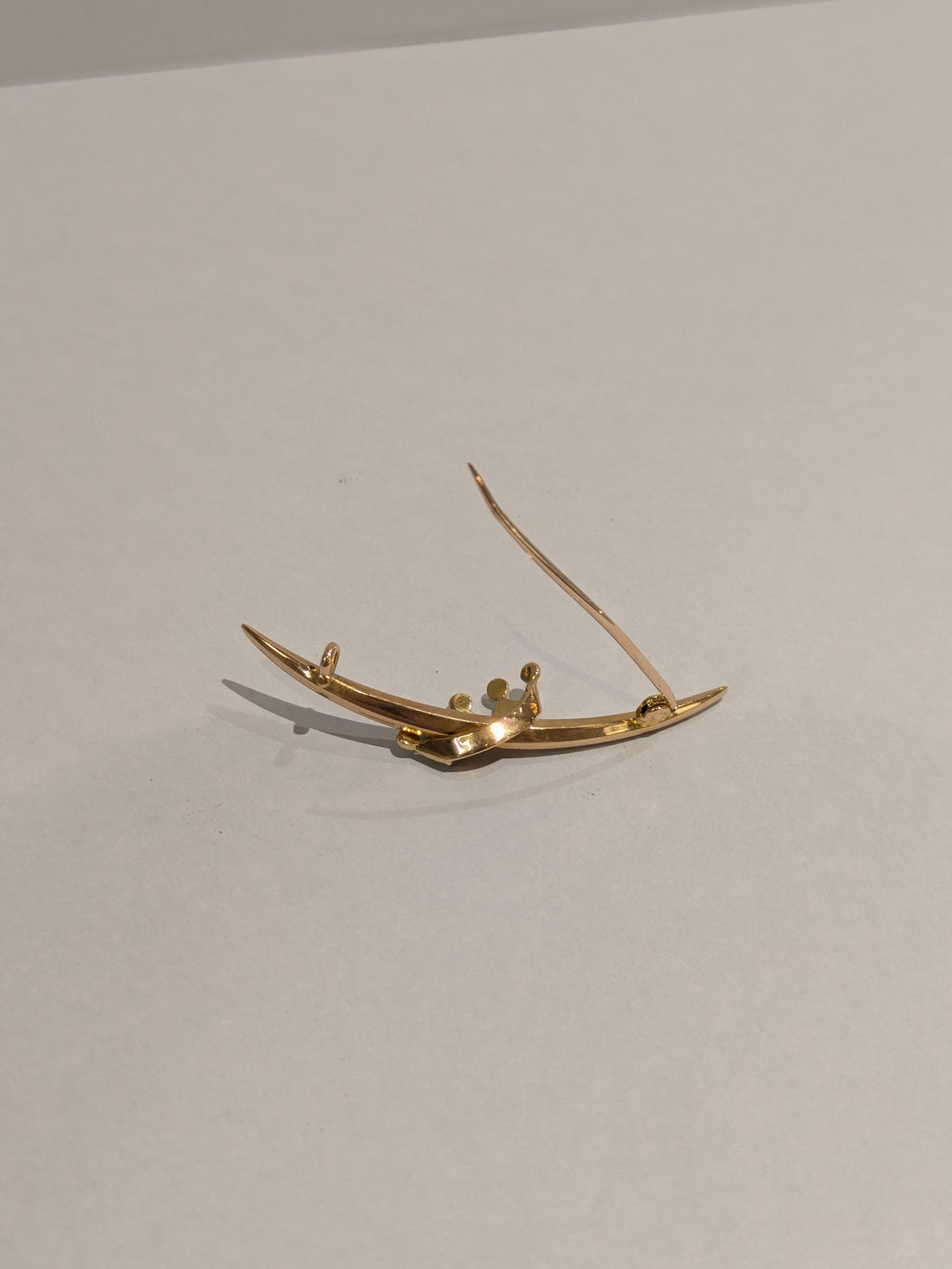 Crown Pin