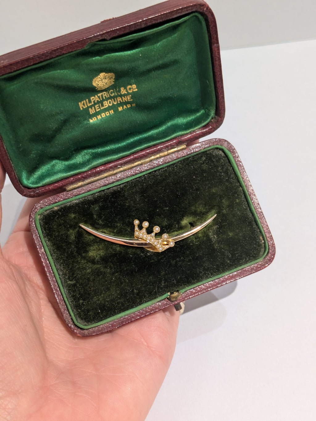 Crown Pin