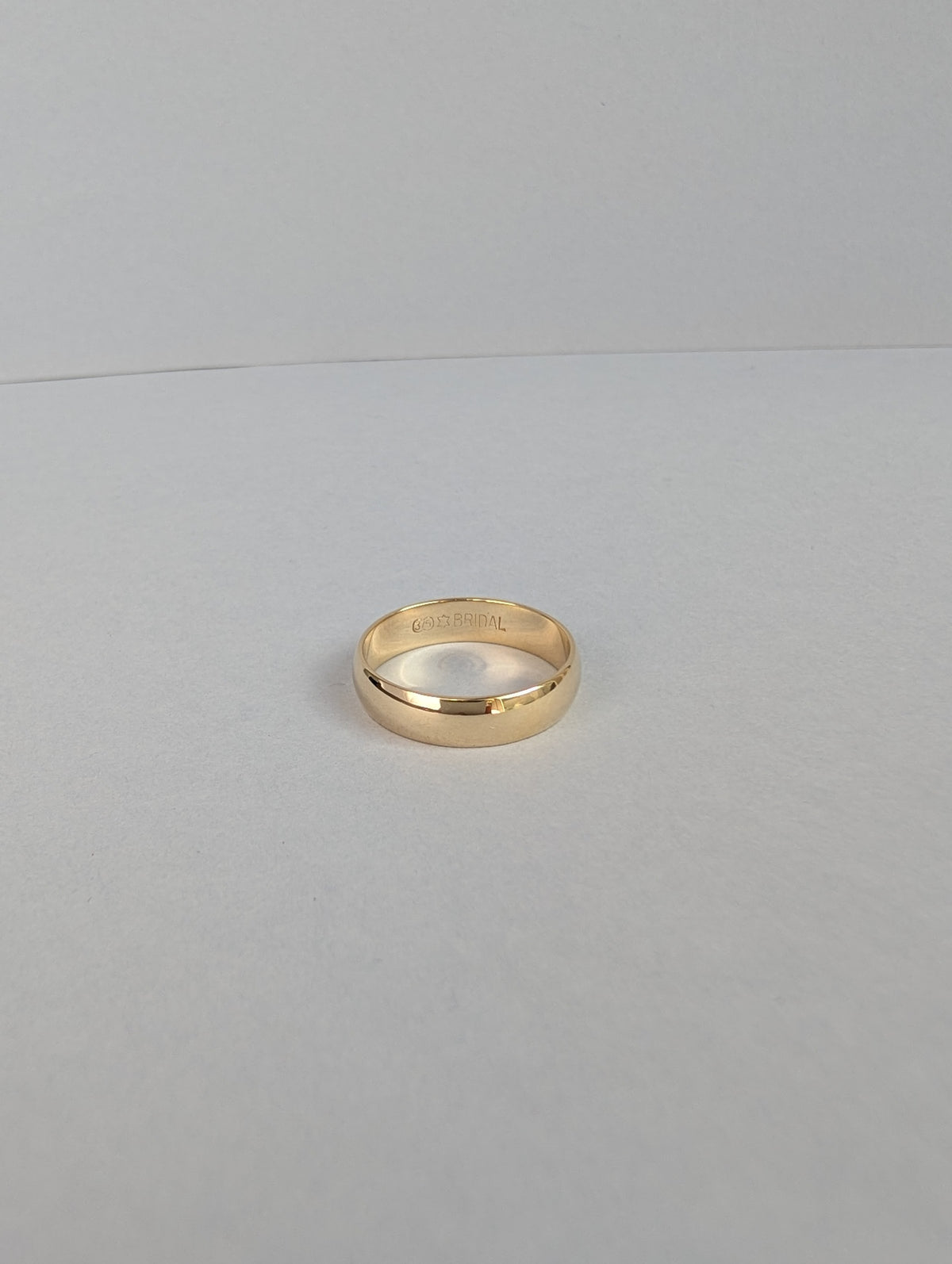 Low Dome Gold Band