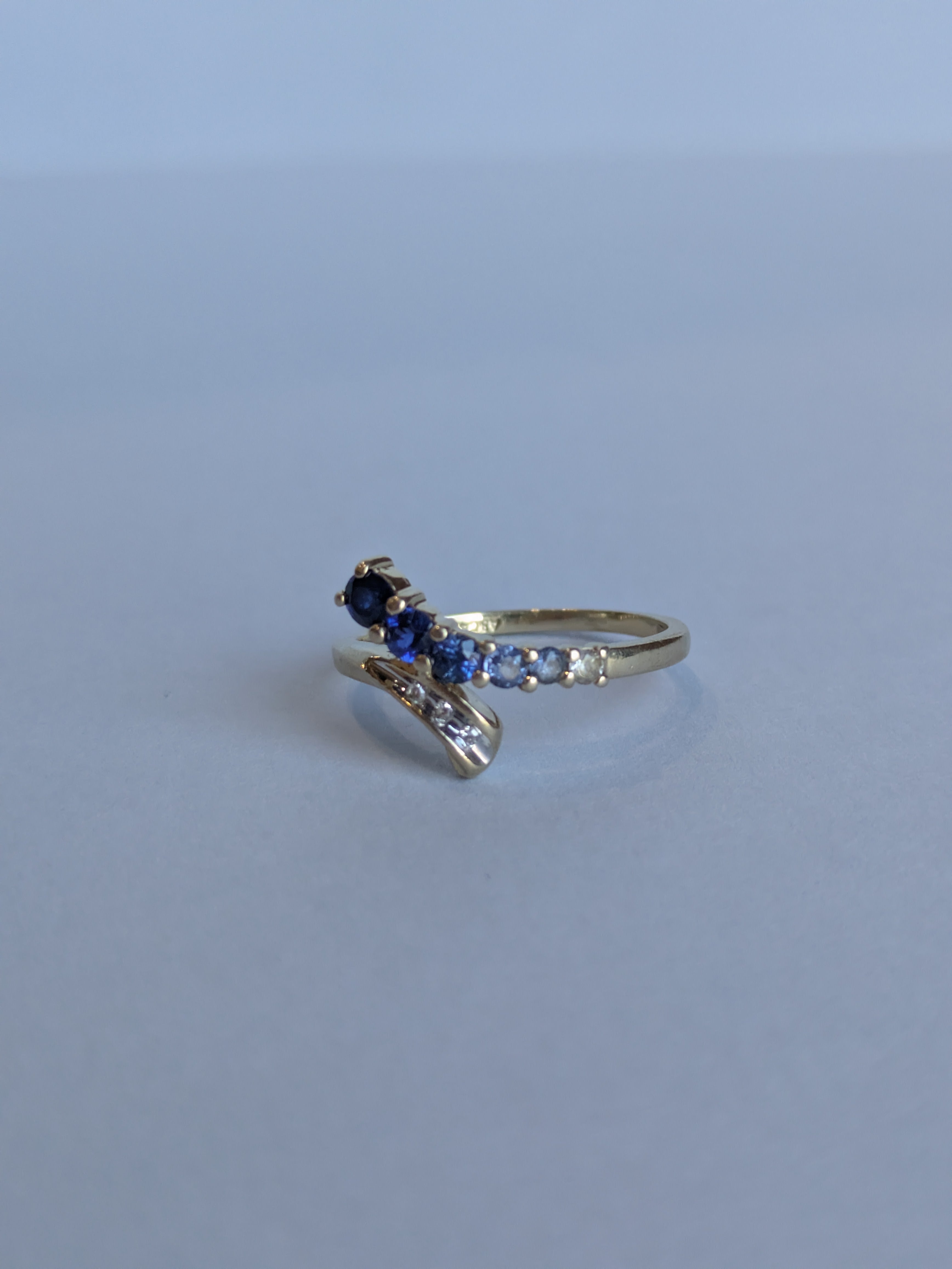 Graduated Colour Sapphire Bypass Ring