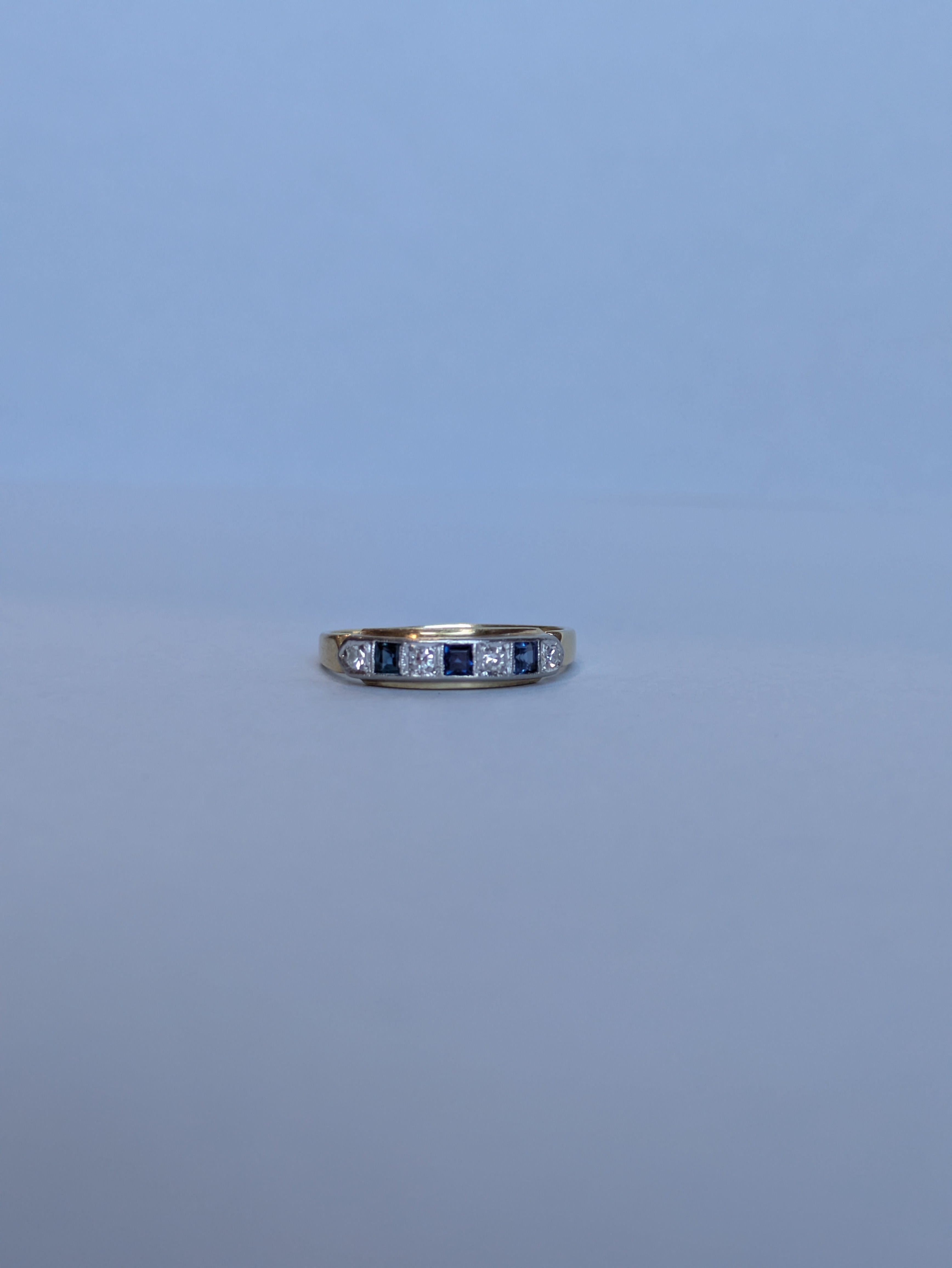 18ct Diamond and Sapphire Ring