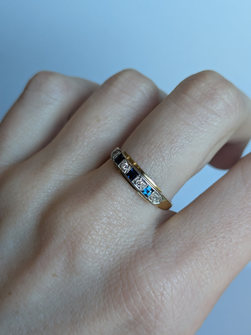 18ct Diamond and Sapphire Ring