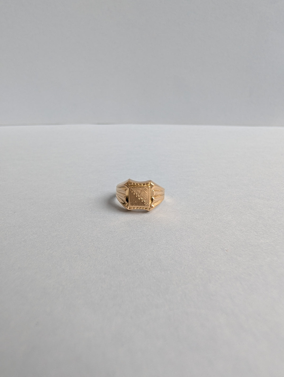 18ct Pinkie Signet Gold Ring