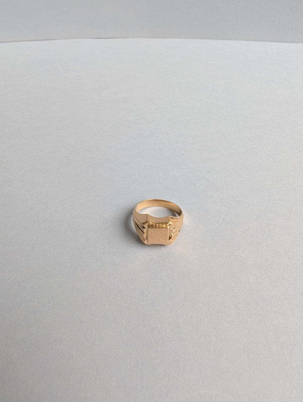18ct Pinkie Signet Gold Ring