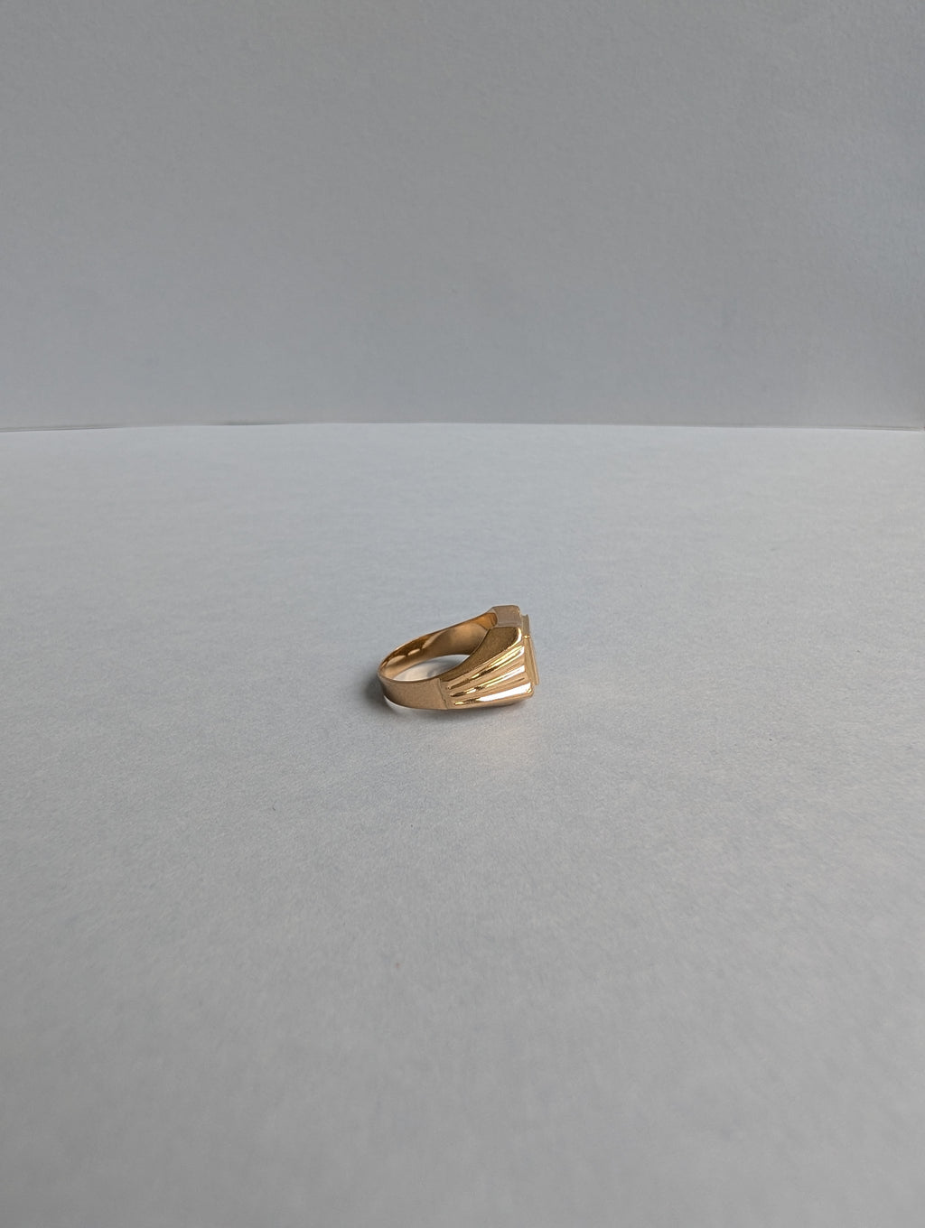 18ct Pinkie Signet Gold Ring