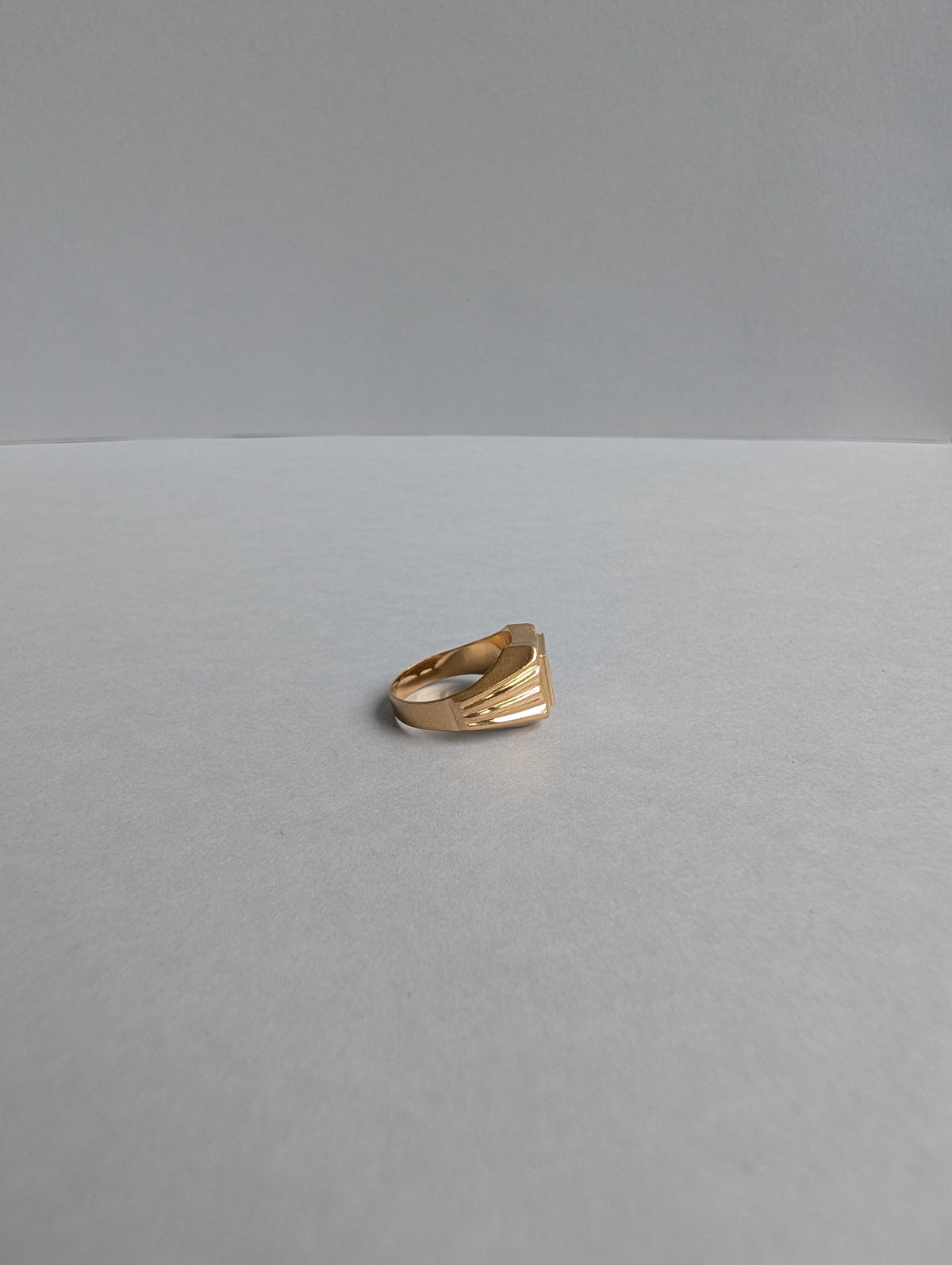18ct Pinkie Signet Gold Ring