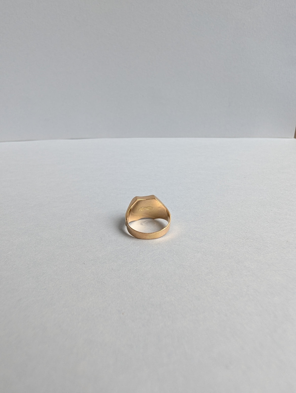 18ct Pinkie Signet Gold Ring
