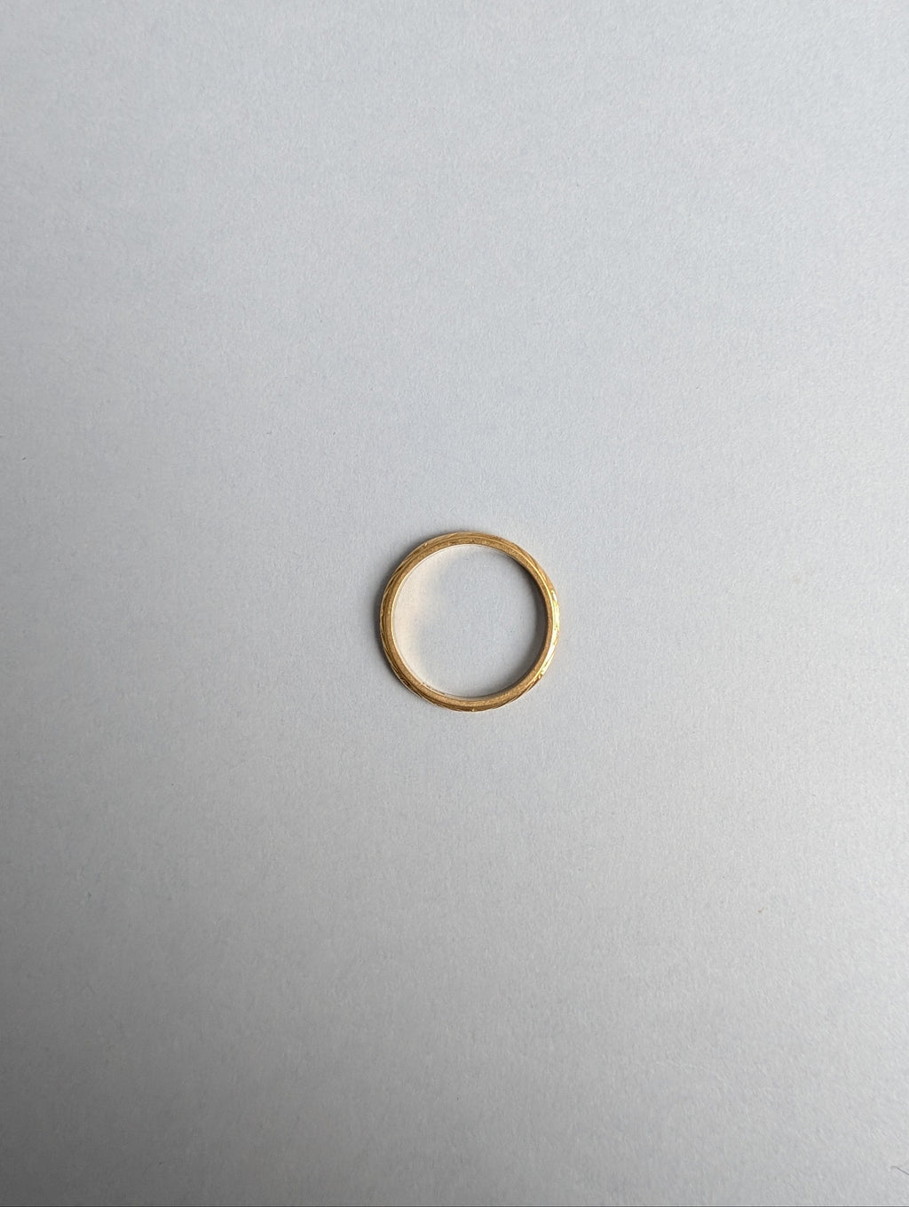 18ct Fine Engraved Band