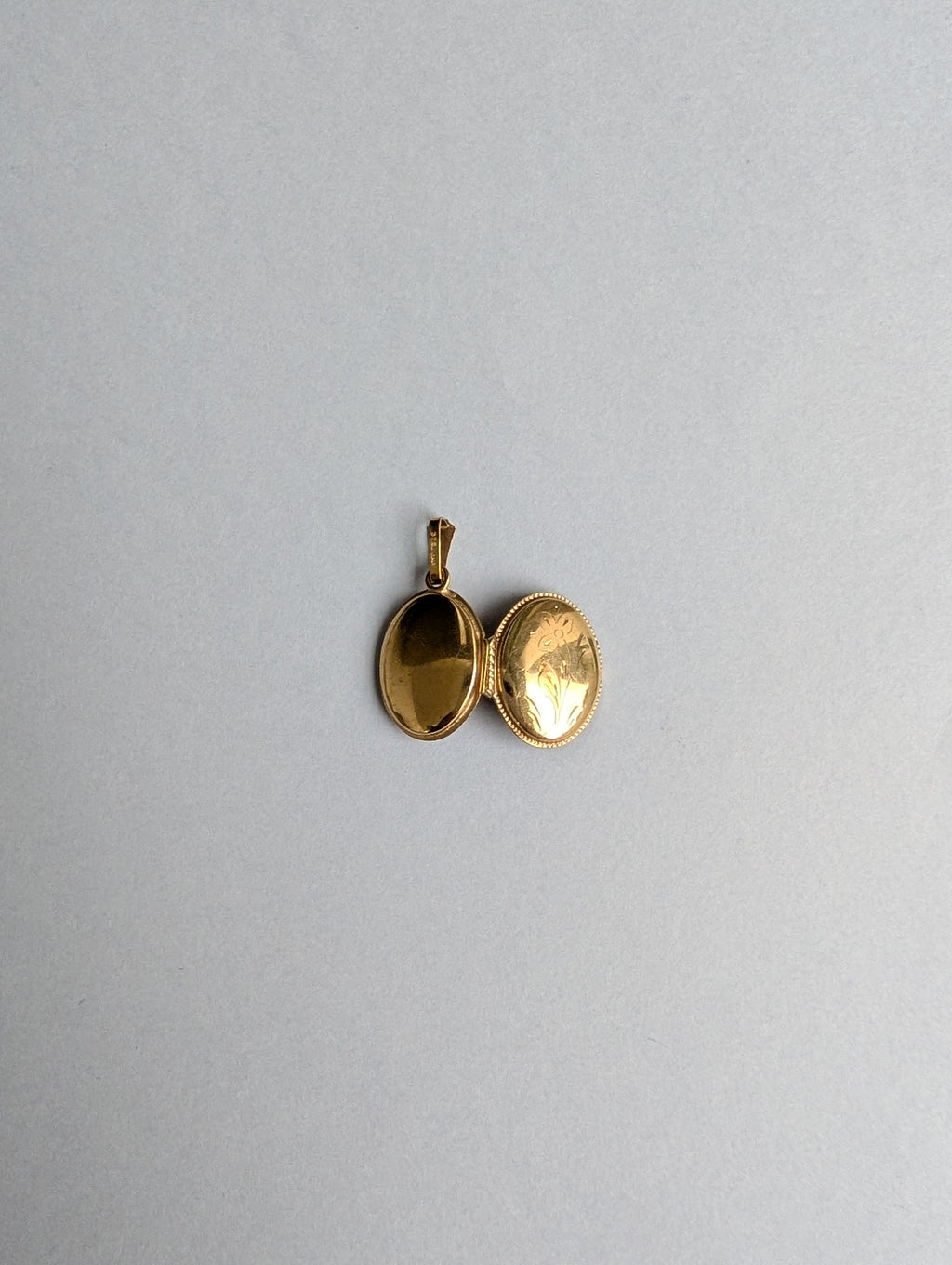 Yellow Gold Engraved Locket