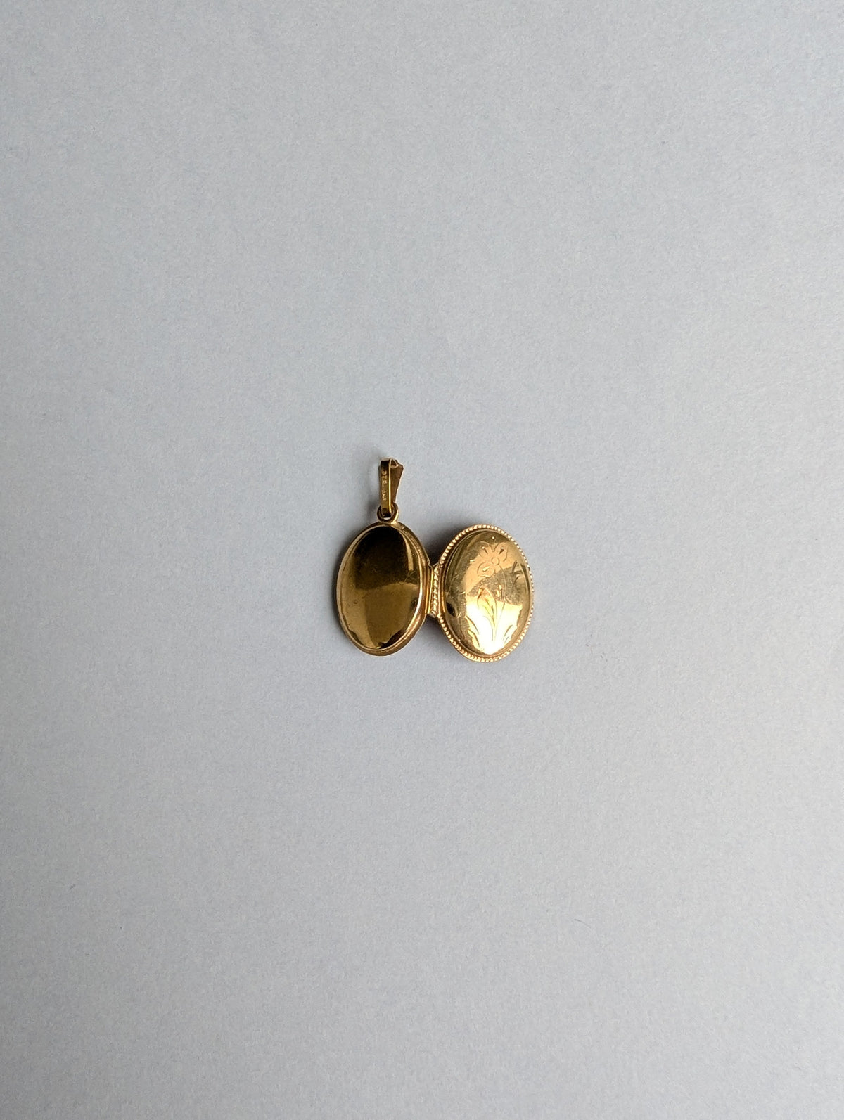 Yellow Gold Engraved Locket